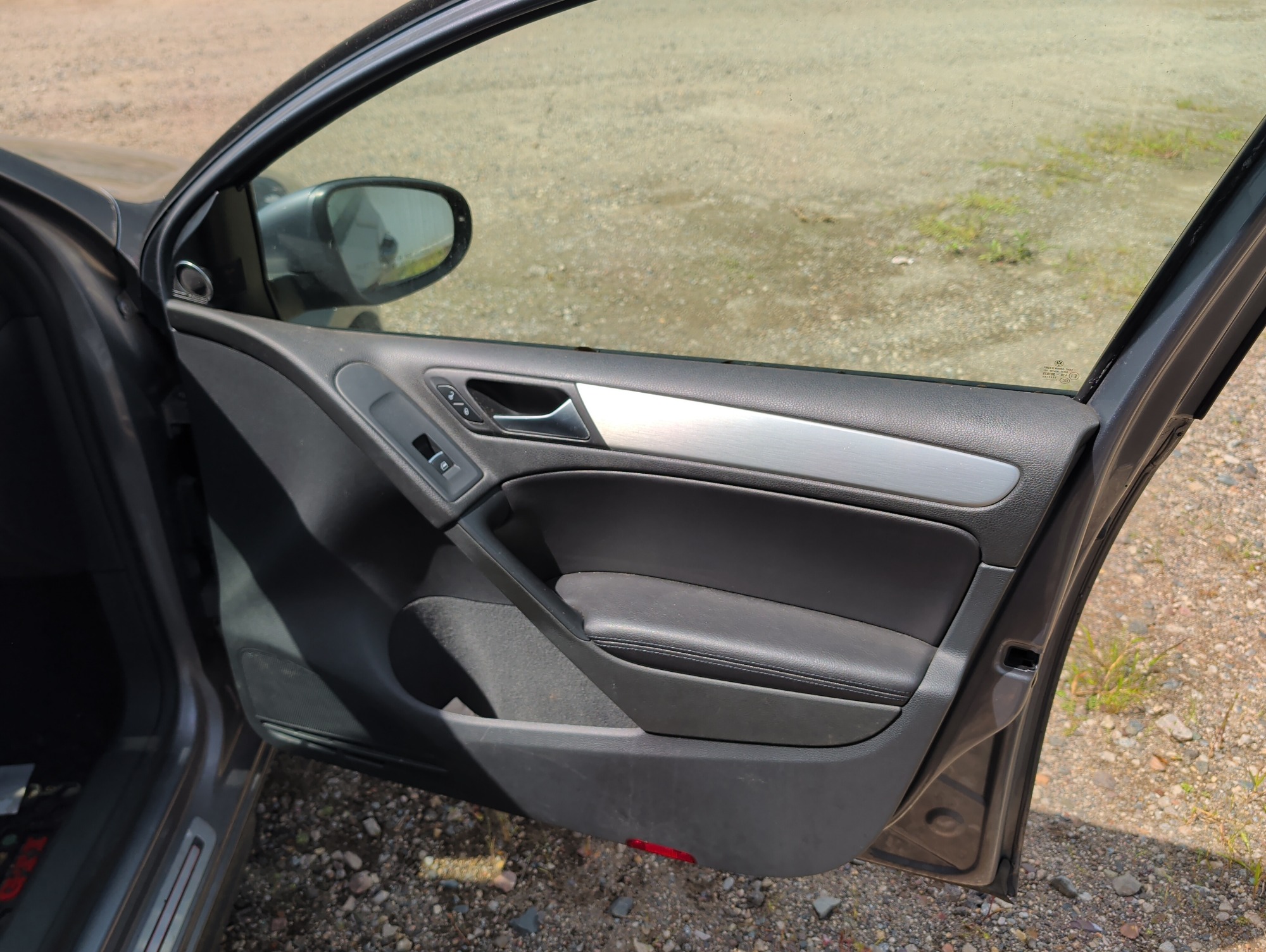 2012 volkswagen gti 4-door with 178454 miles for sale near elk-river, minnesota 106370_31_passenger_seat.jpg