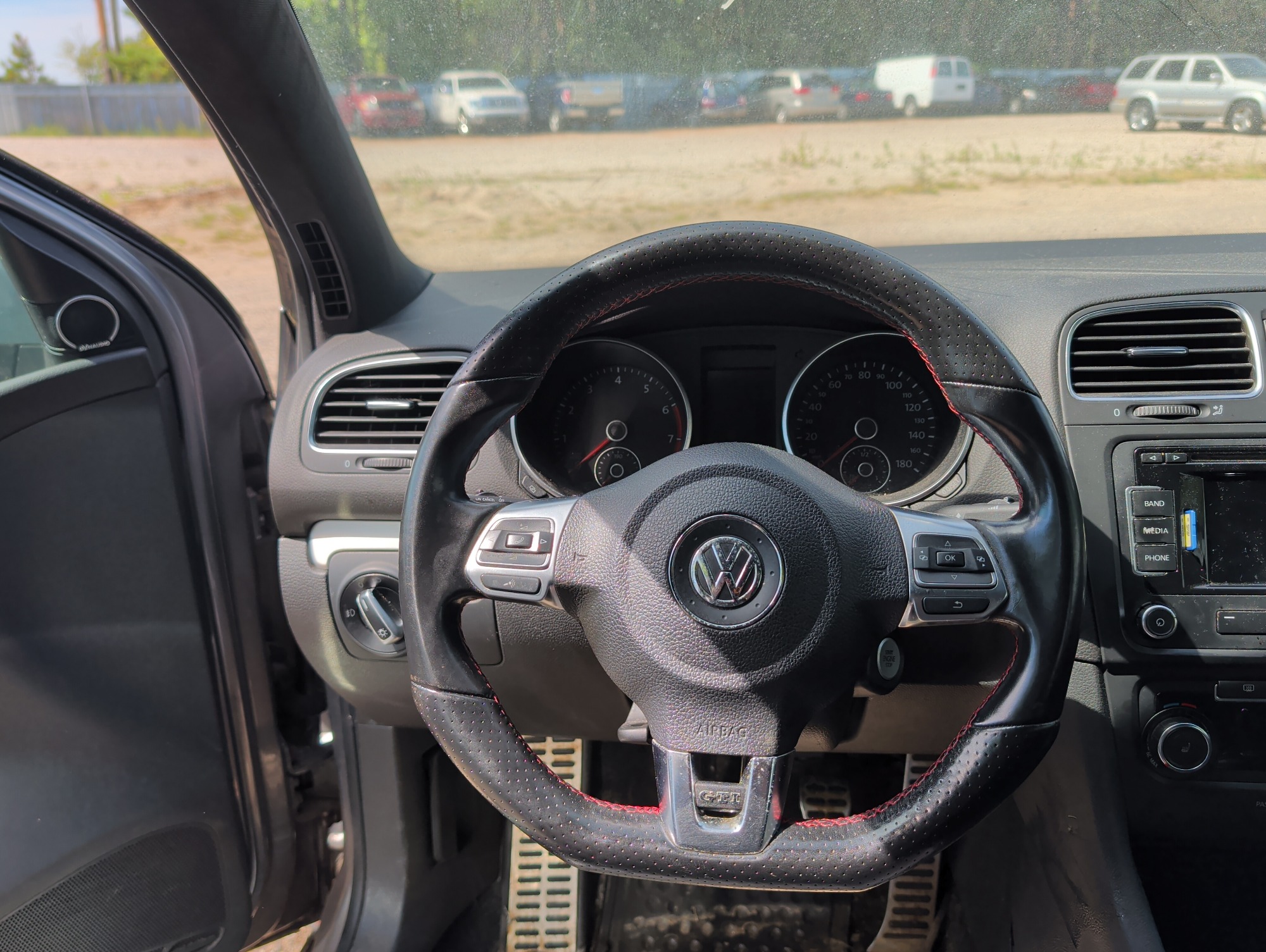 2012 volkswagen gti 4-door with 178454 miles for sale near elk-river, minnesota 106370_33_dash_from_driver.jpg