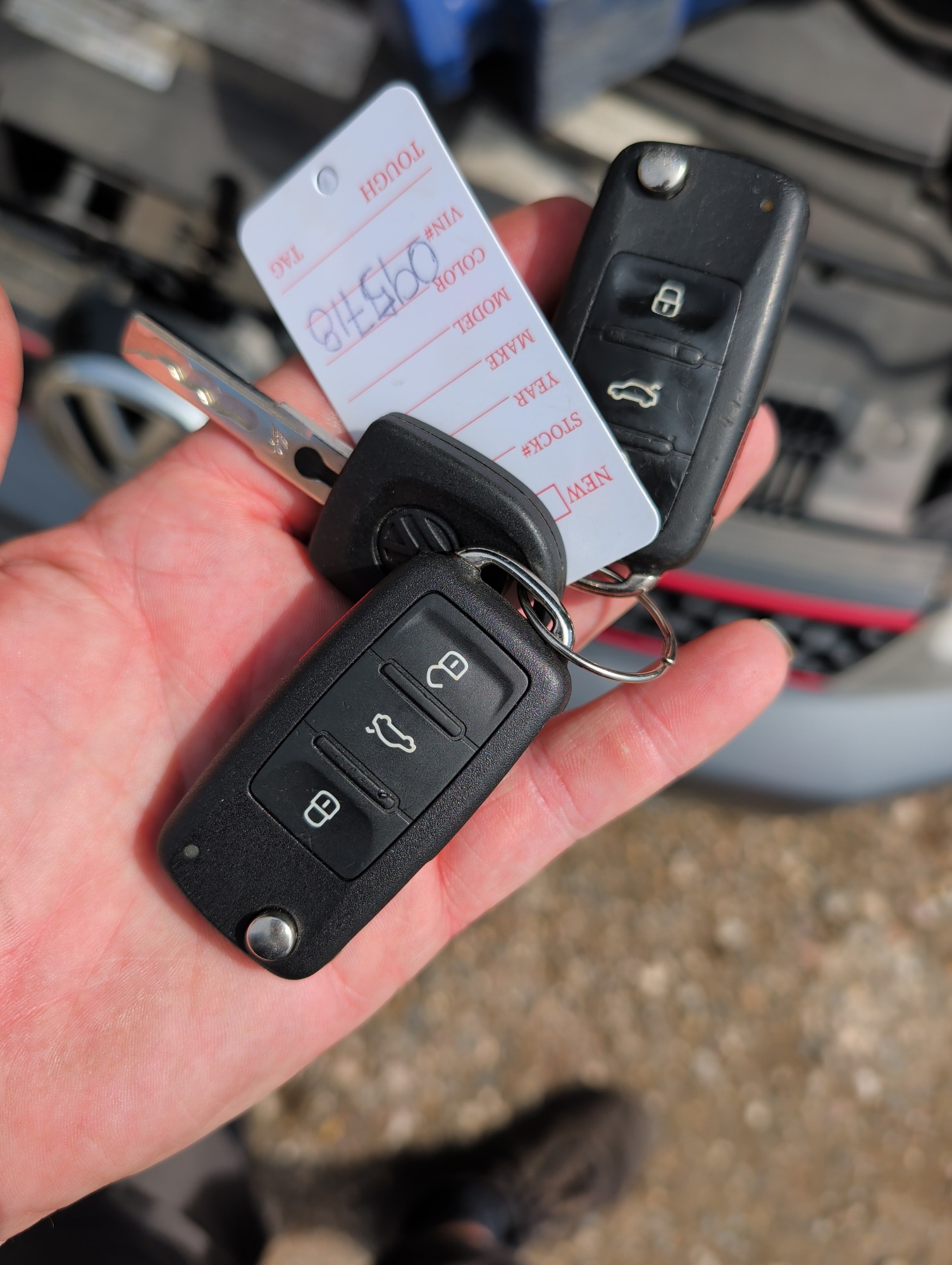 2012 volkswagen gti 4-door with 178454 miles for sale near elk-river, minnesota 106370_51_keys.jpg