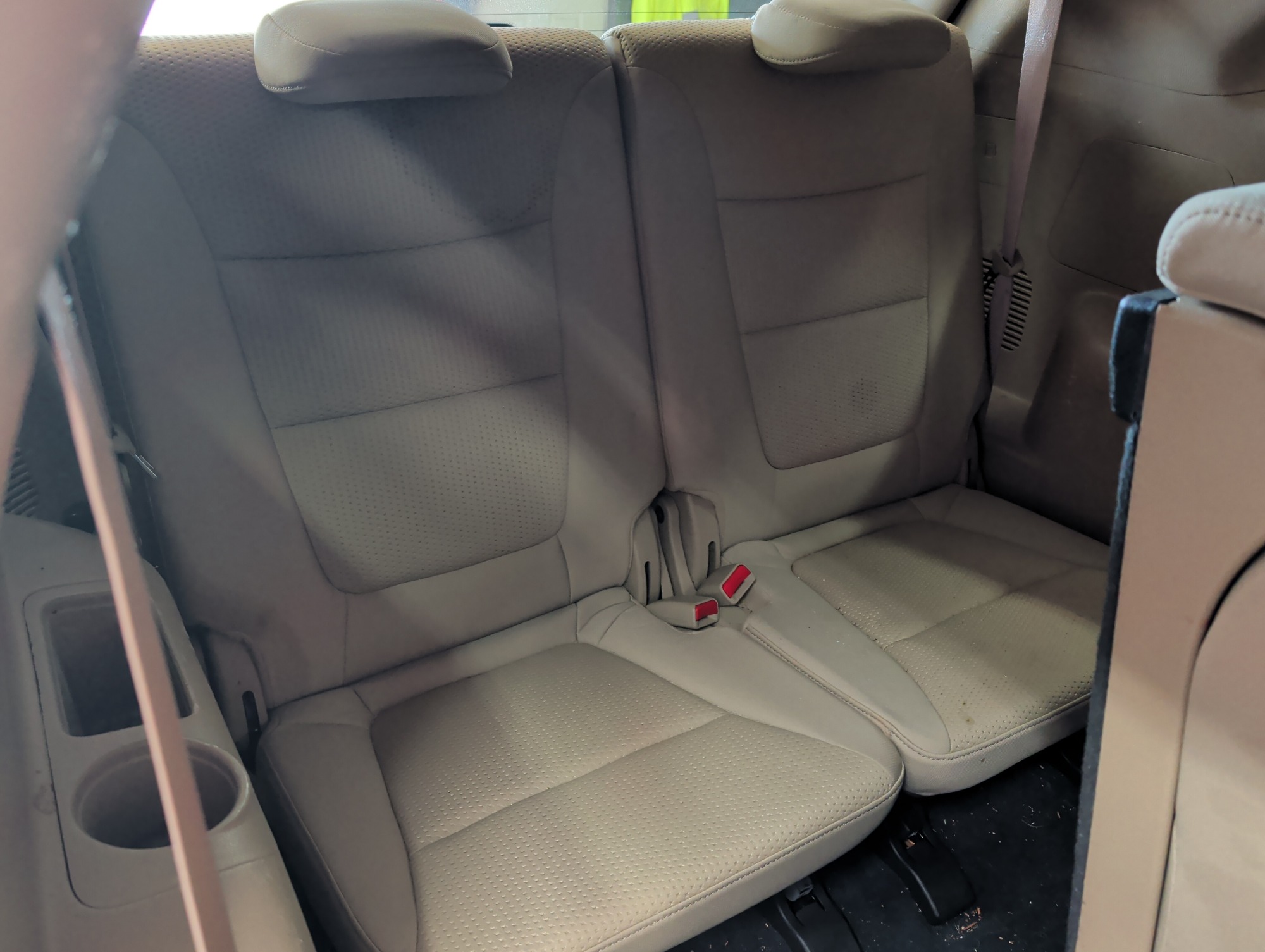 2011 kia sorento lx-4wd with 201883 miles for sale near elk-river, minnesota 106372_29_third_row_seat.jpg