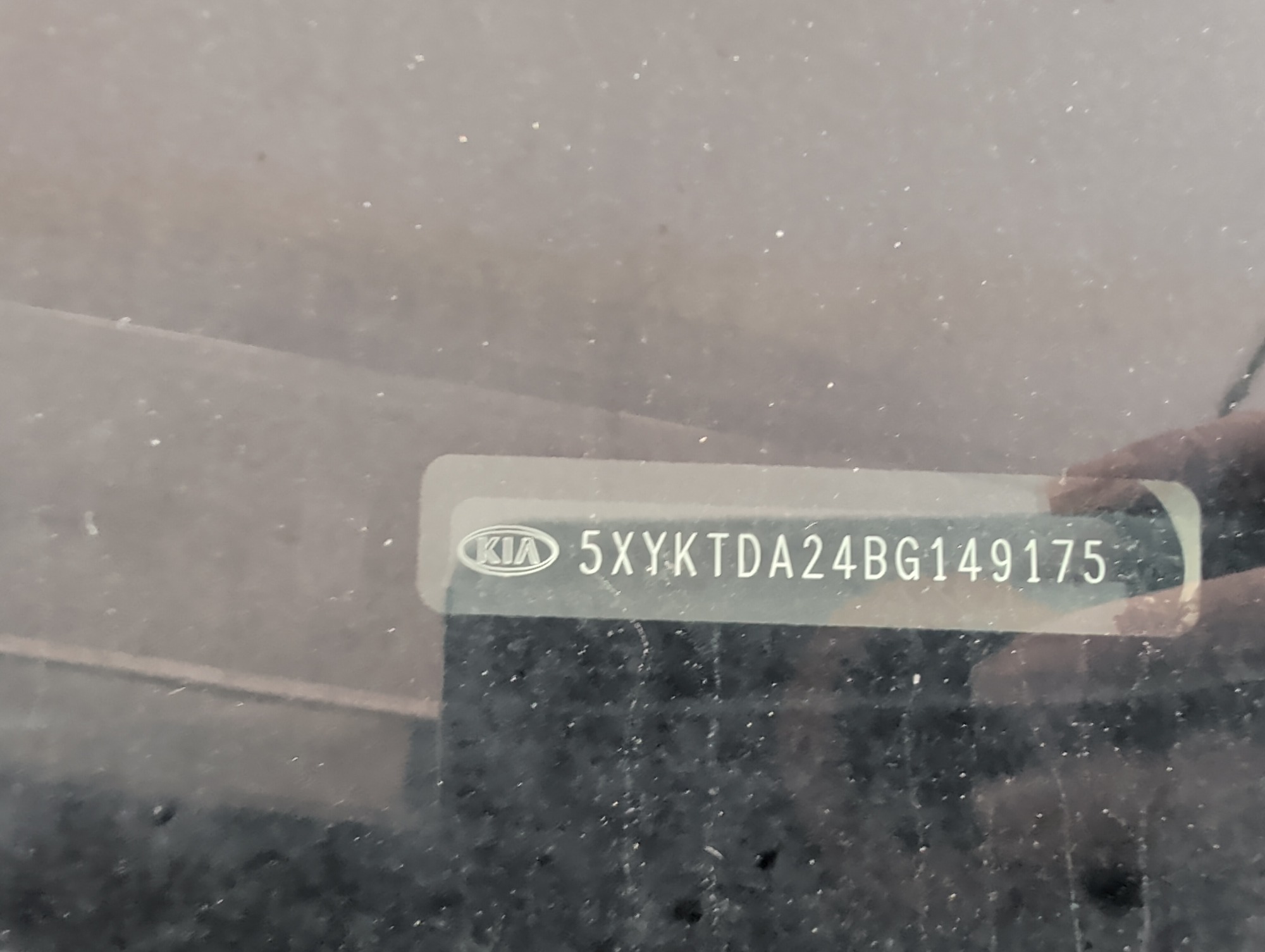 2011 kia sorento lx-4wd with 201883 miles for sale near elk-river, minnesota 106372_48_windshield_vin_plate.jpg