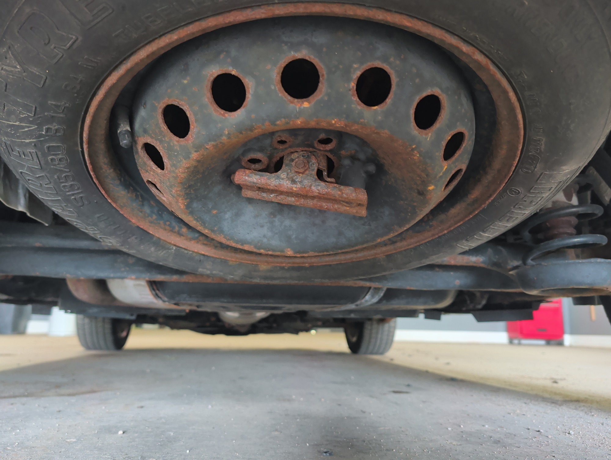 2012 fiat 500 c-pop with 106623 miles for sale near elk-river, minnesota 106373_27_spare_tire.jpg