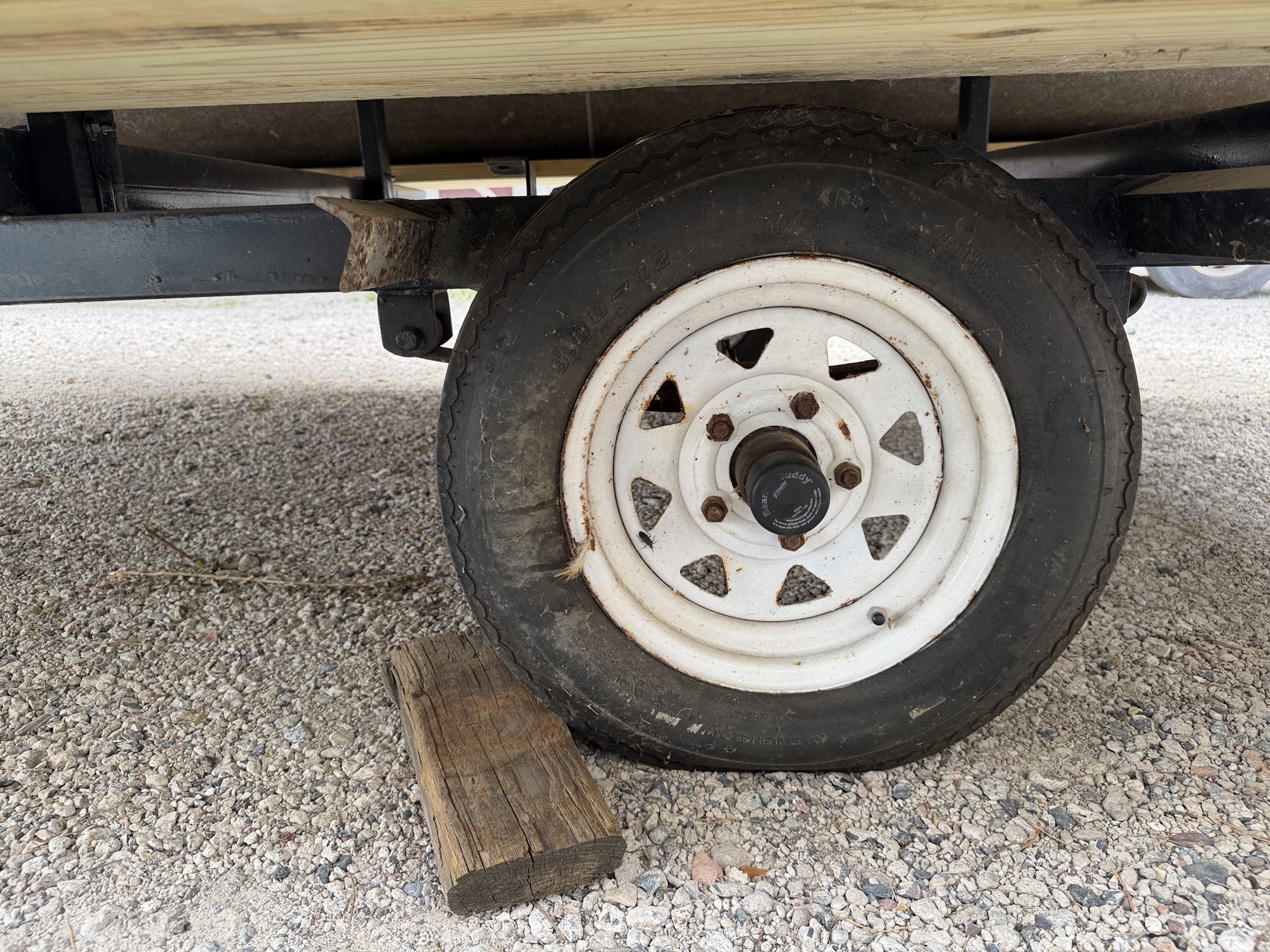 1993 northwood pontoon for sale near elk-river, minnesota 106374_12_drv_front_wheel.jpg