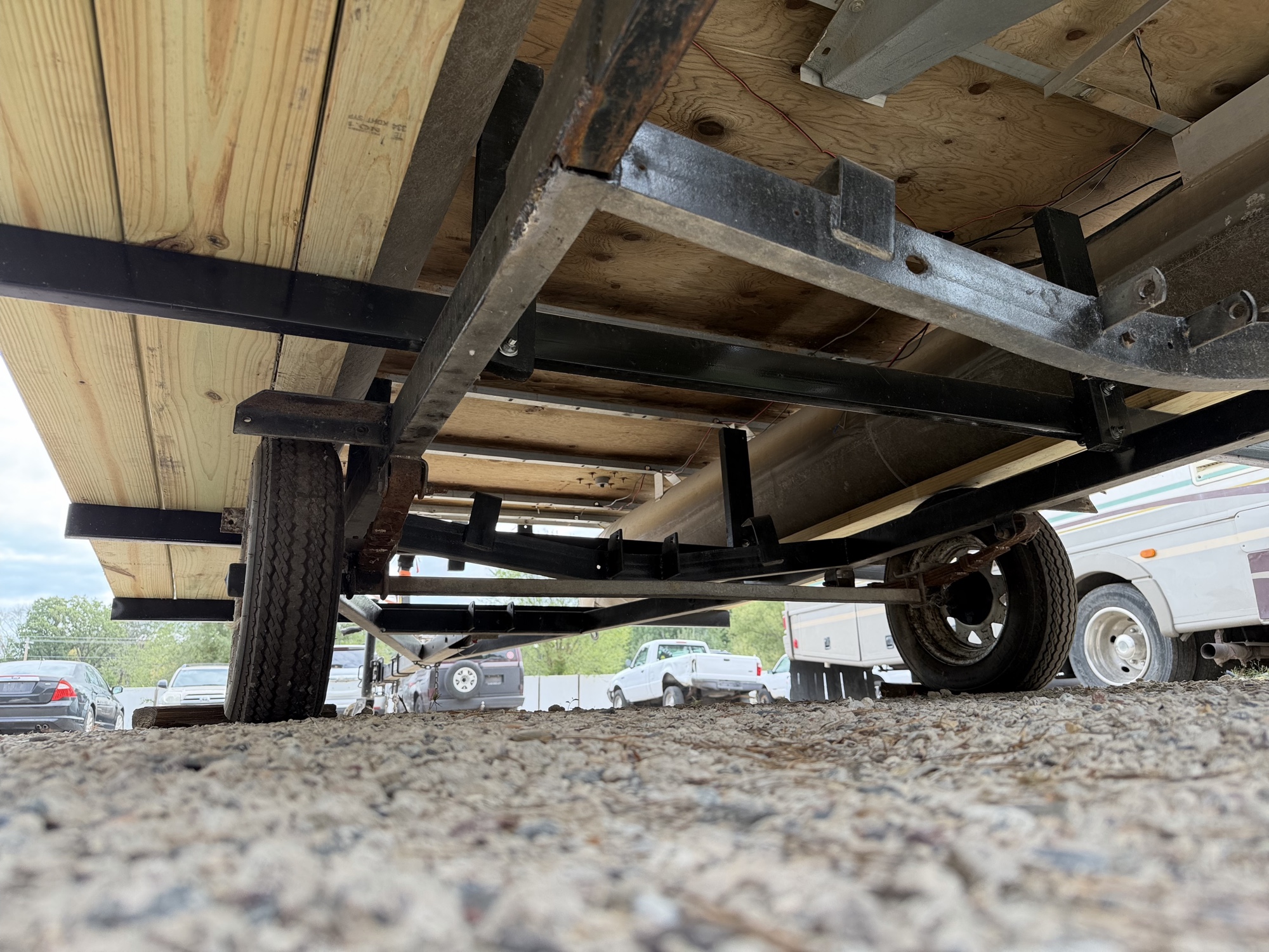 1993 northwood pontoon for sale near elk-river, minnesota 106374_18_undercar_rear_drv.jpg