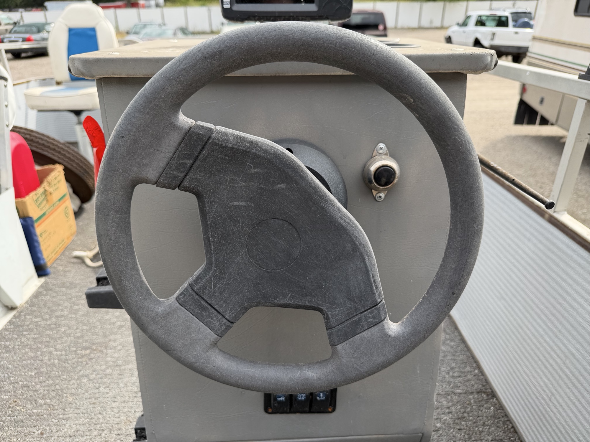 1993 northwood pontoon for sale near elk-river, minnesota 106374_36_steering_wheel.jpg