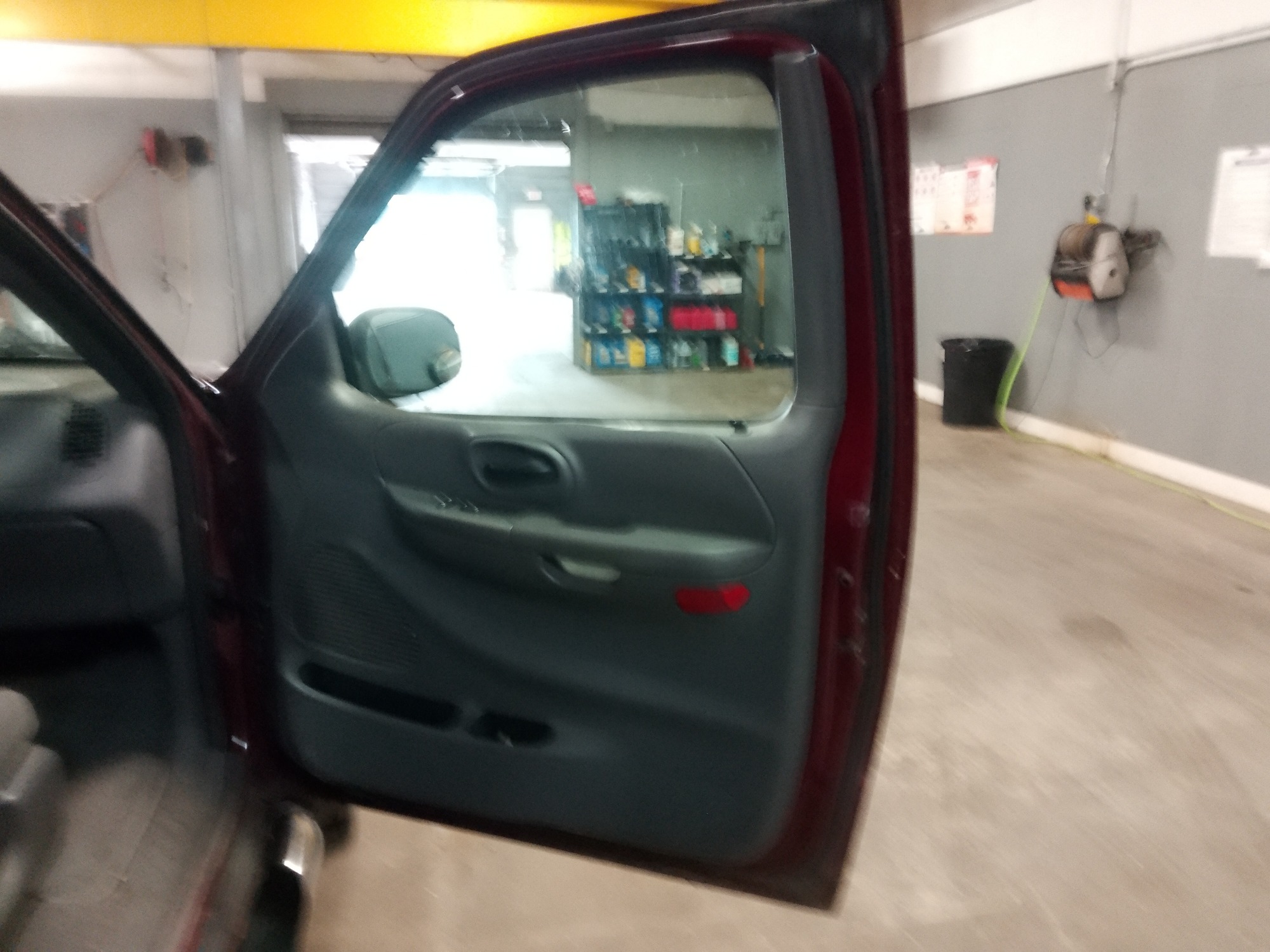 2003 ford f-150 xl-supercab-4wd with 200745 miles for sale near elk-river, minnesota 106377_32_passenger_door_panel.jpg