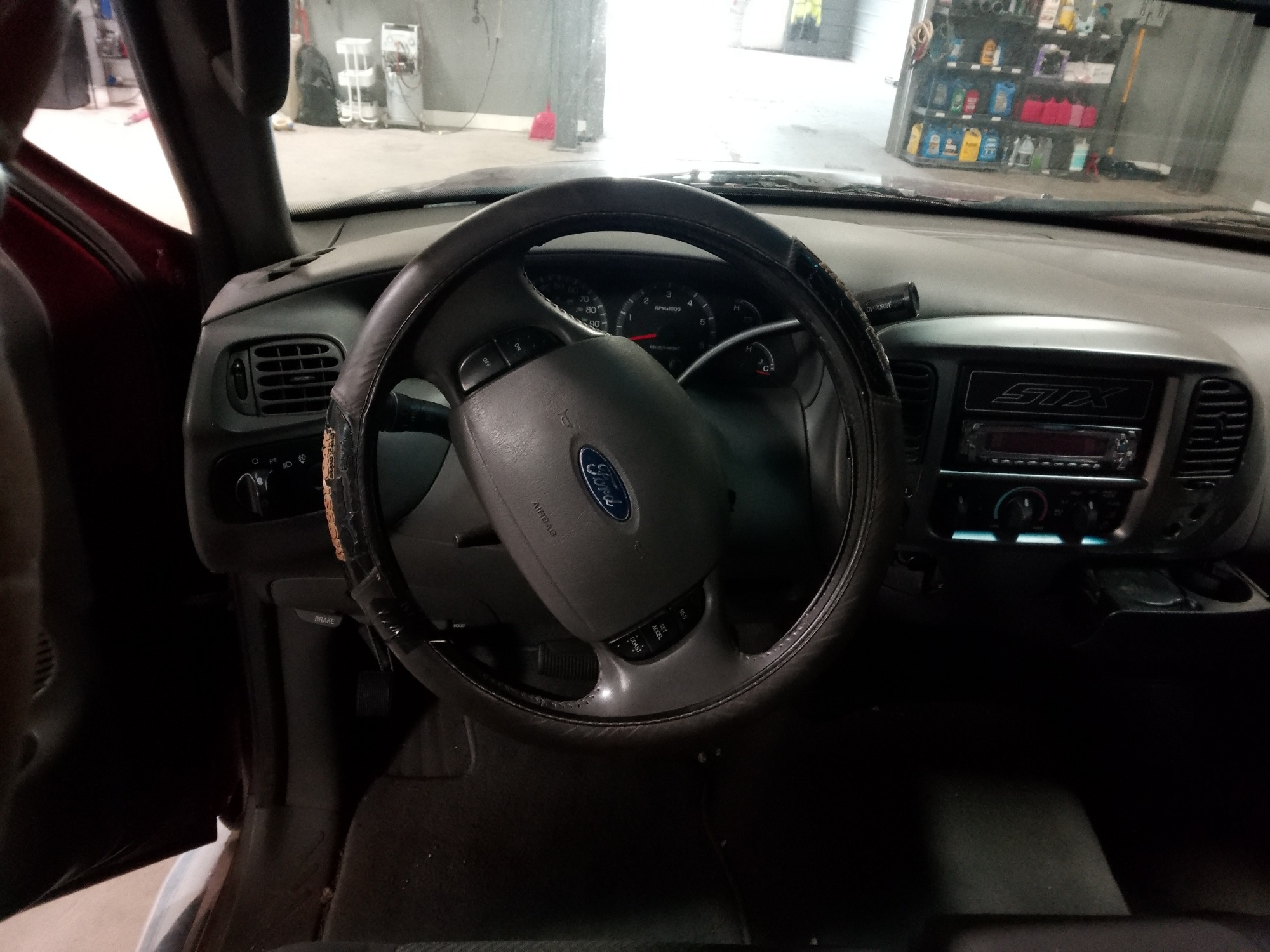 2003 ford f-150 xl-supercab-4wd with 200745 miles for sale near elk-river, minnesota 106377_33_dash_from_driver.jpg