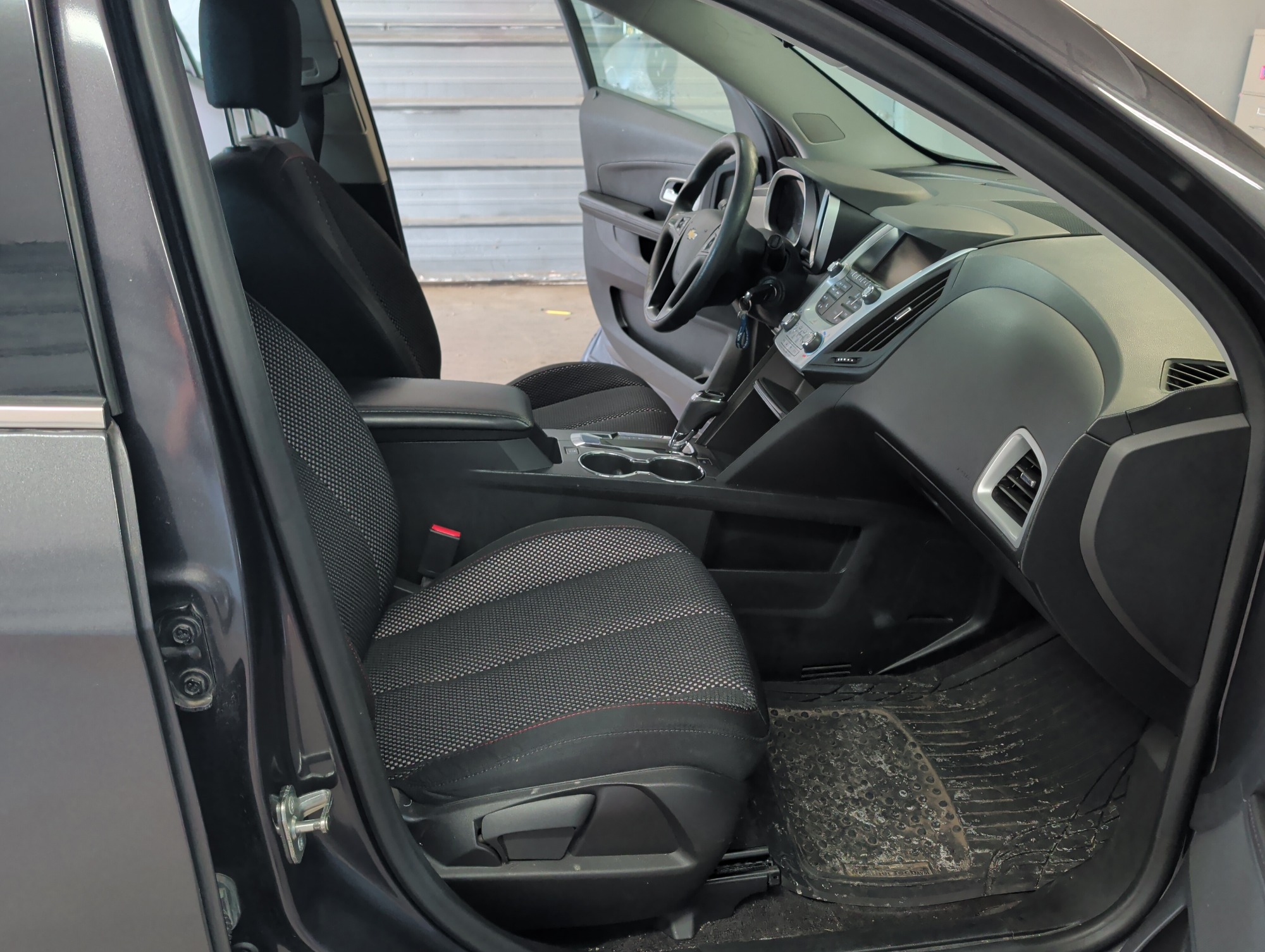 2016 chevrolet equinox ls-awd with 71230 miles for sale near elk-river, minnesota 106382_31_passenger_seat.jpg