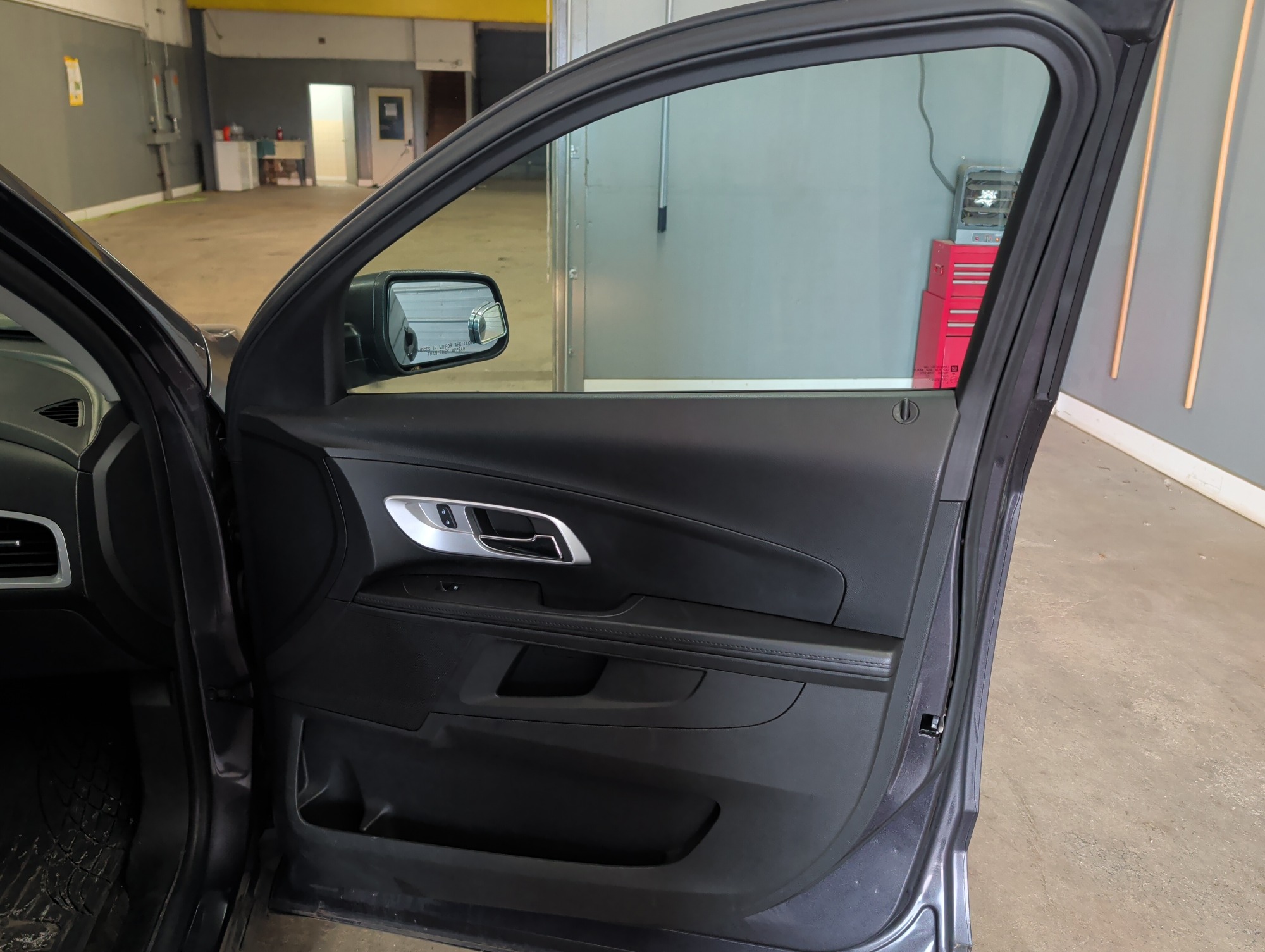 2016 chevrolet equinox ls-awd with 71230 miles for sale near elk-river, minnesota 106382_32_passenger_door_panel.jpg