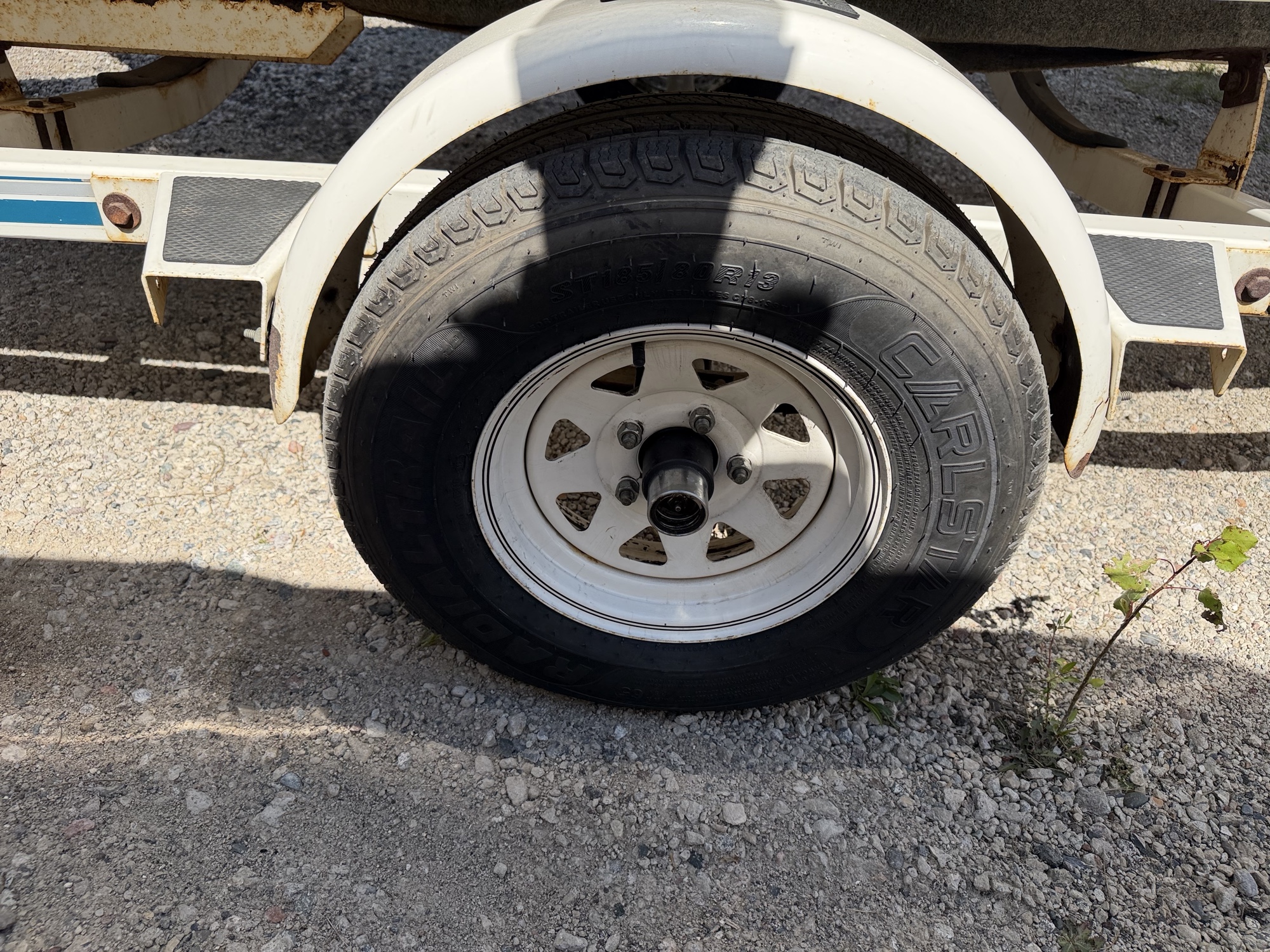 1995 starcraft- co-1709-fish-and-ski for sale near elk-river, minnesota 106383_13_rear_drv_wheel.jpg