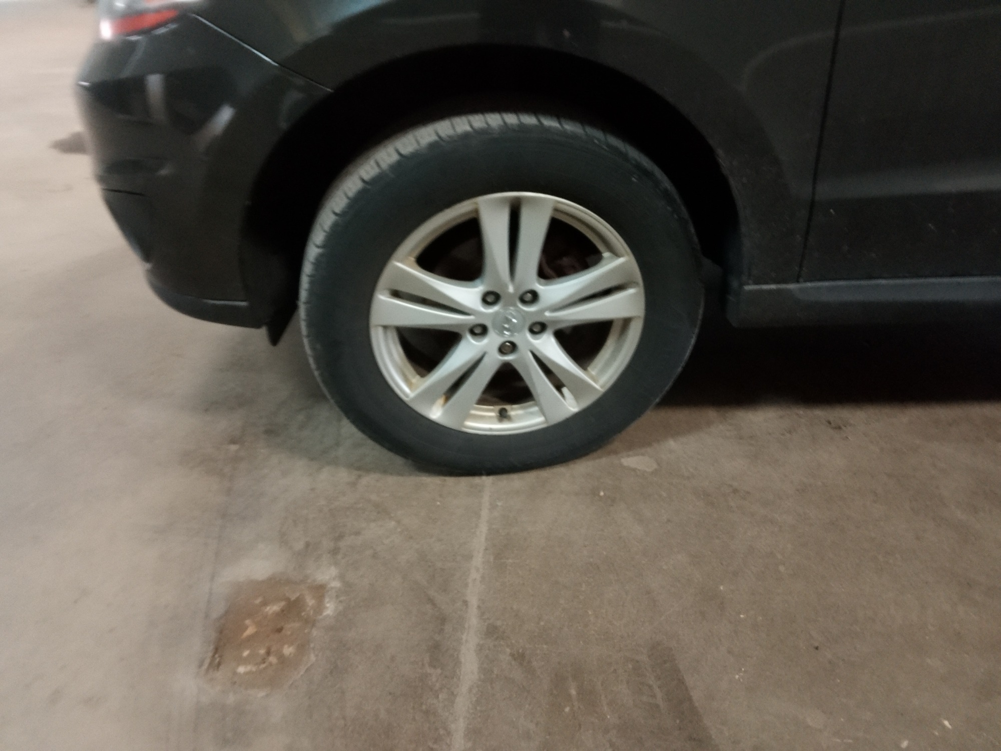 2010 hyundai santa-fe gls-2.4-awd with 186237 miles for sale near elk-river, minnesota 106386_12_drv_front_wheel.jpg