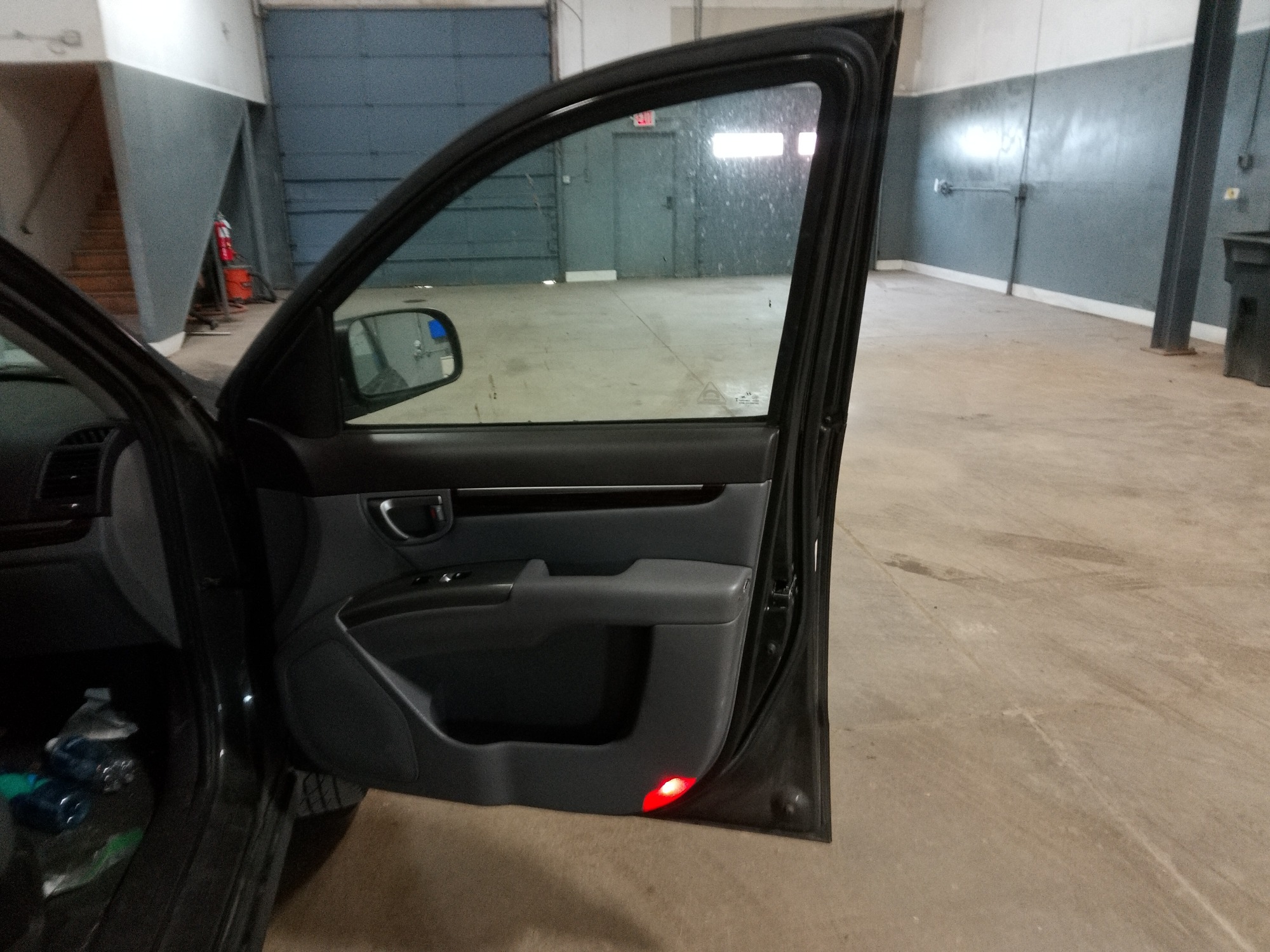 2010 hyundai santa-fe gls-2.4-awd with 186237 miles for sale near elk-river, minnesota 106386_32_passenger_door_panel.jpg