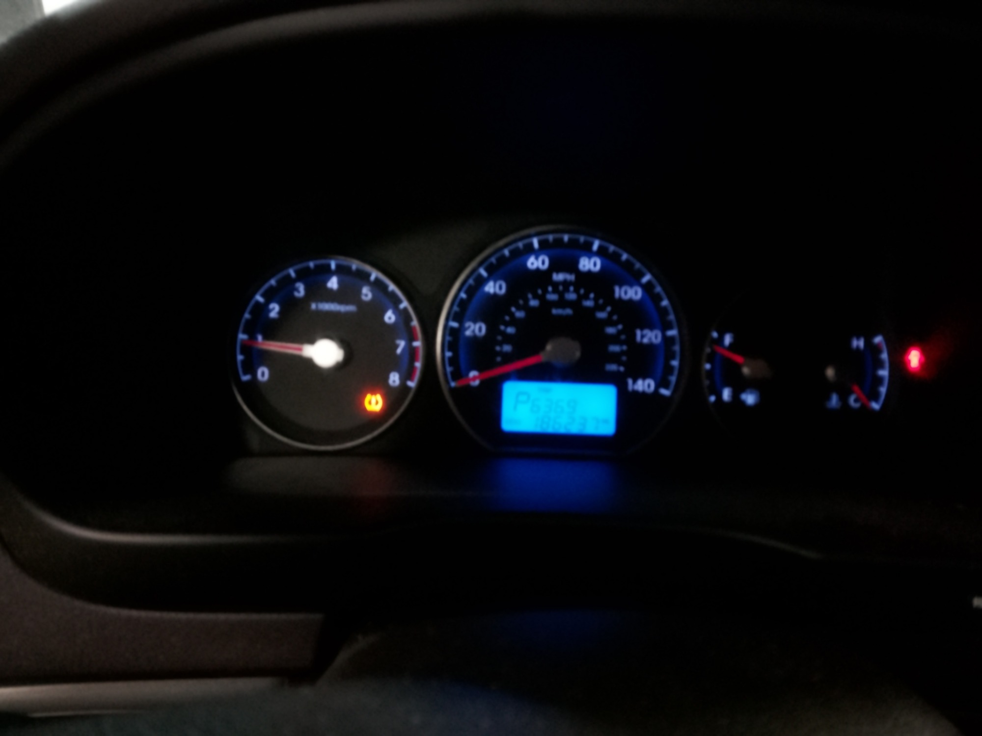 2010 hyundai santa-fe gls-2.4-awd with 186237 miles for sale near elk-river, minnesota 106386_43_gauge_cluster.jpg