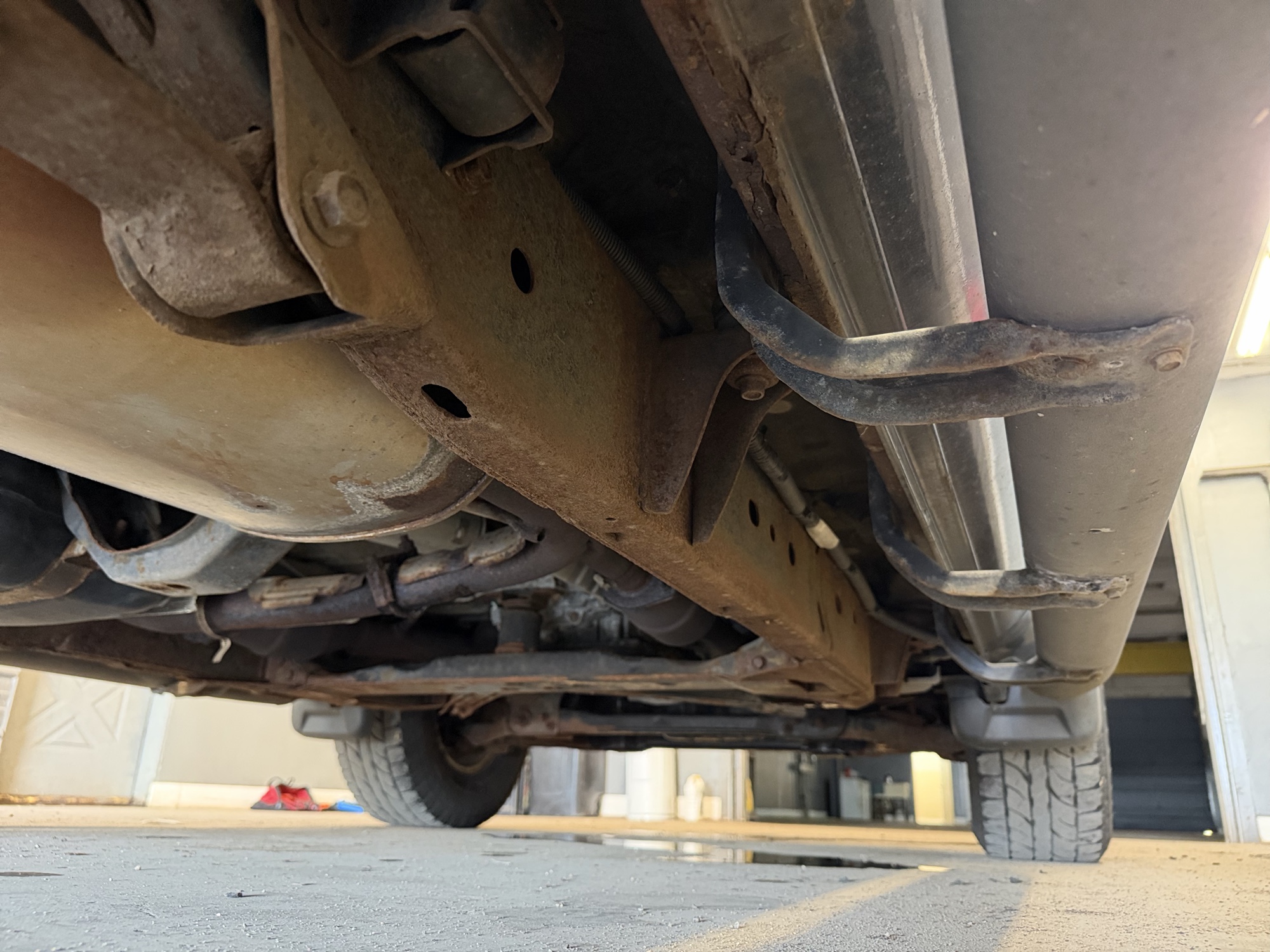 2005 nissan xterra or-2wd with 233878 miles for sale near elk-river, minnesota 106387_20_undercar_rear_pass.jpg