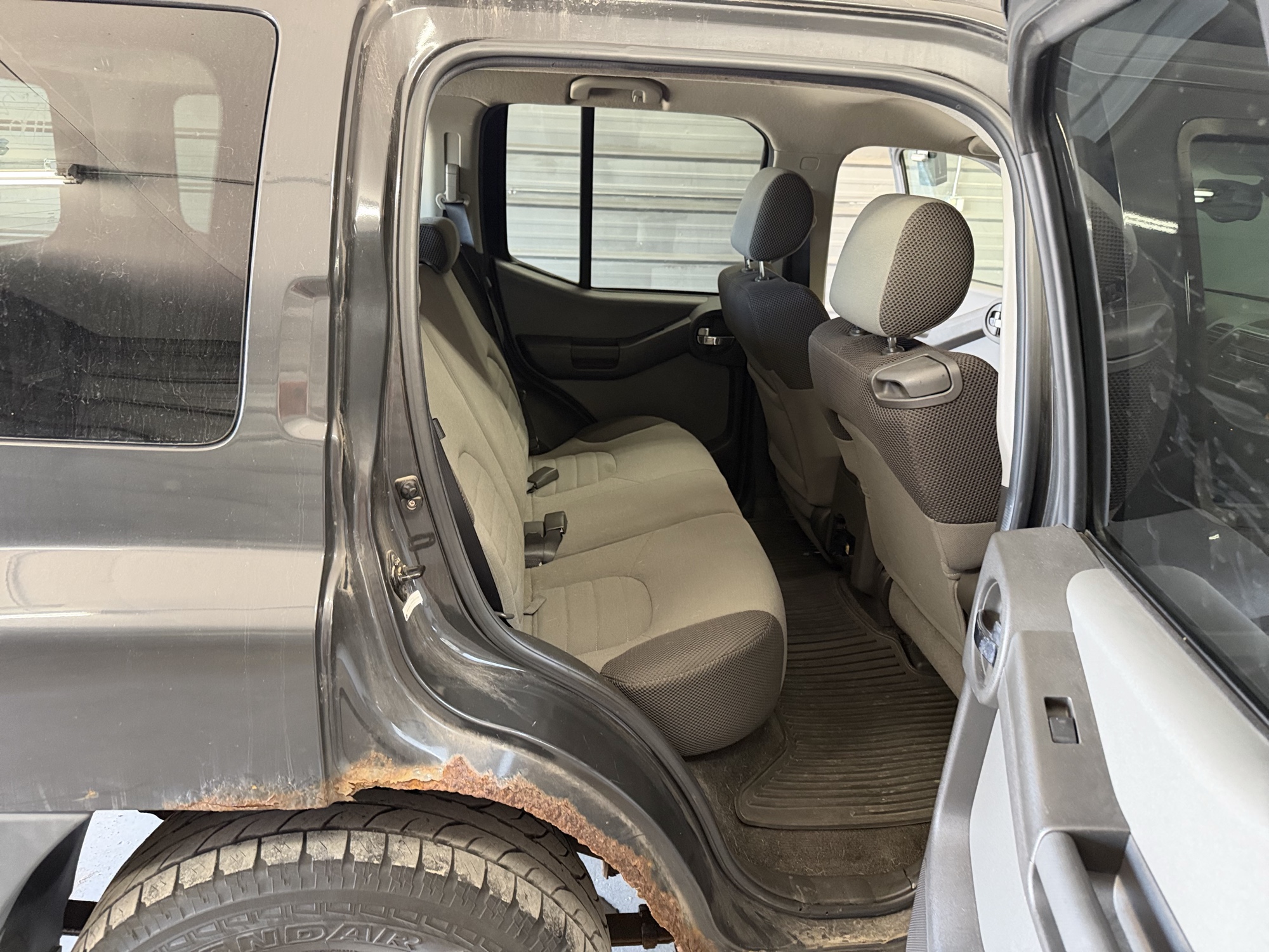 2005 nissan xterra or-2wd with 233878 miles for sale near elk-river, minnesota 106387_28_pass_rear_seat.jpg