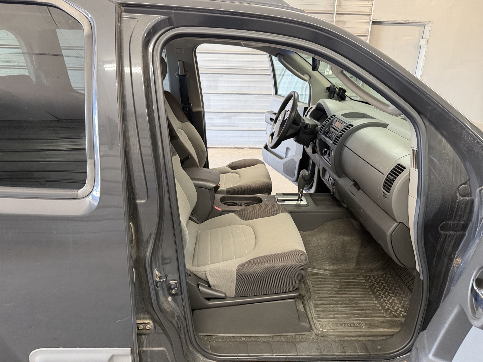 2005 nissan xterra or-2wd with 233878 miles for sale near elk-river, minnesota 106387_31_passenger_seat.jpg
