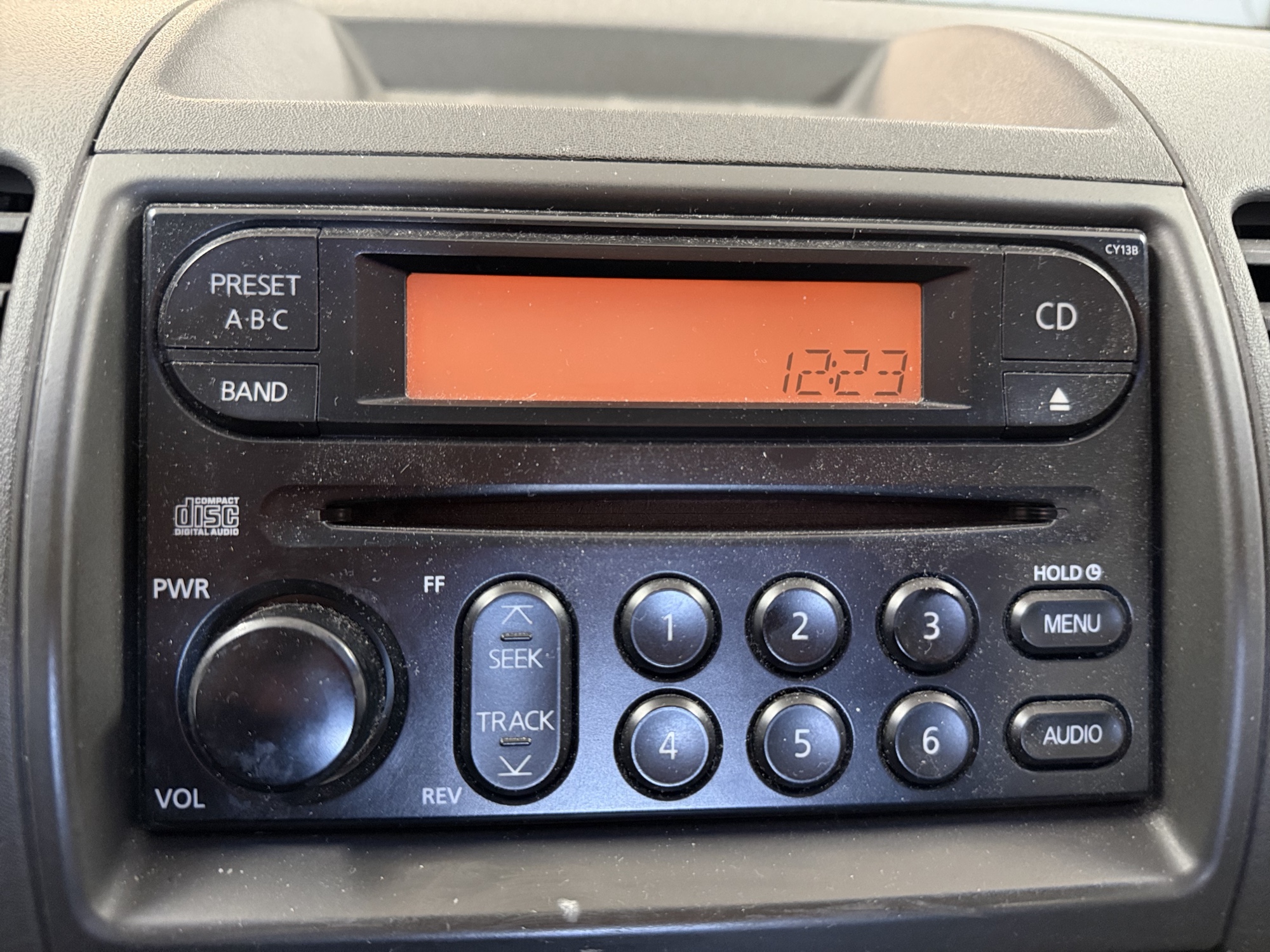 2005 nissan xterra or-2wd with 233878 miles for sale near elk-river, minnesota 106387_39_radio_closeup.jpg