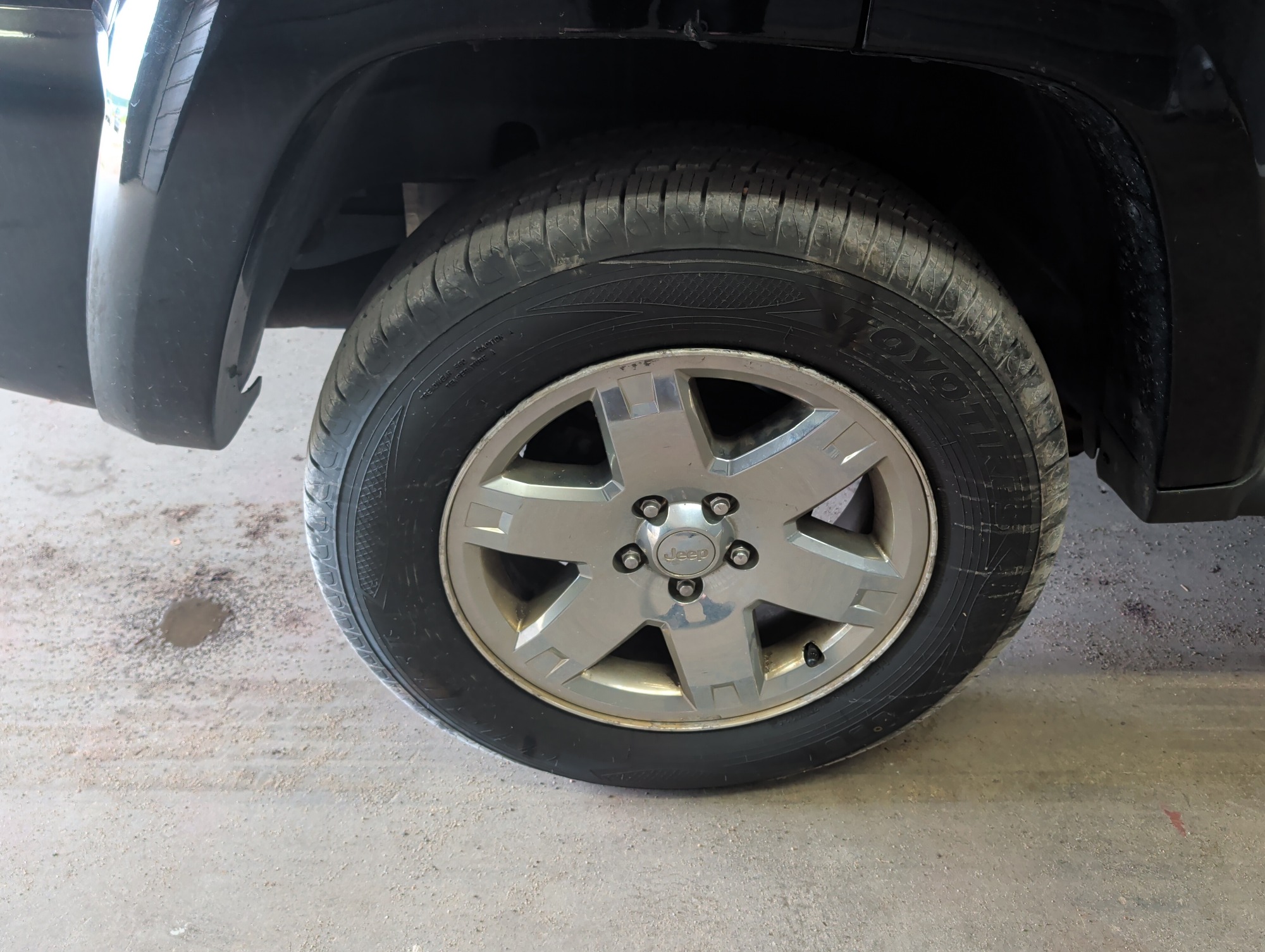 2007 jeep liberty limited-4wd with 169092 miles for sale near elk-river, minnesota 106389_14_rear_pass_wheel.jpg
