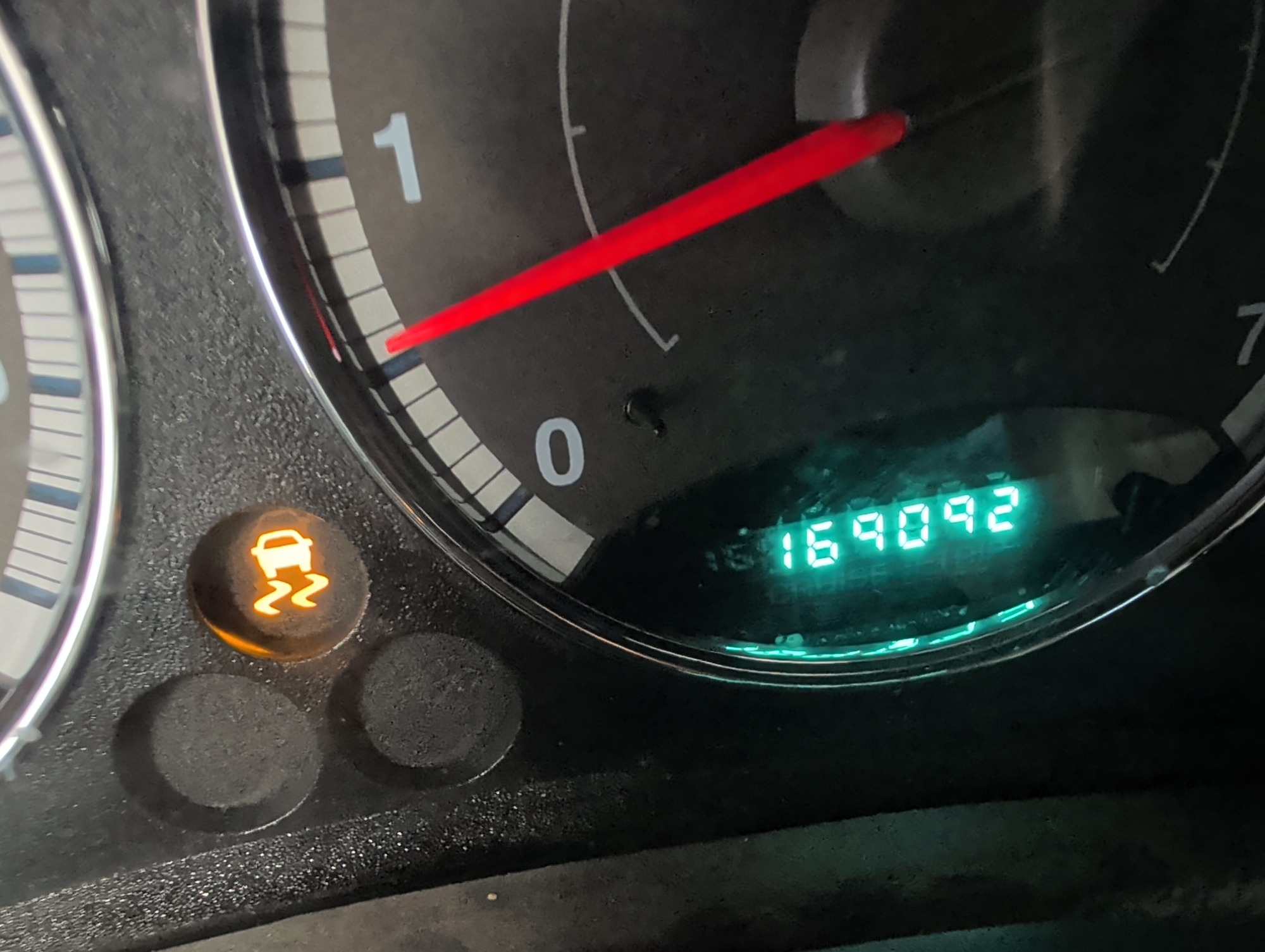 2007 jeep liberty limited-4wd with 169092 miles for sale near elk-river, minnesota 106389_44_mileage_closeup.jpg
