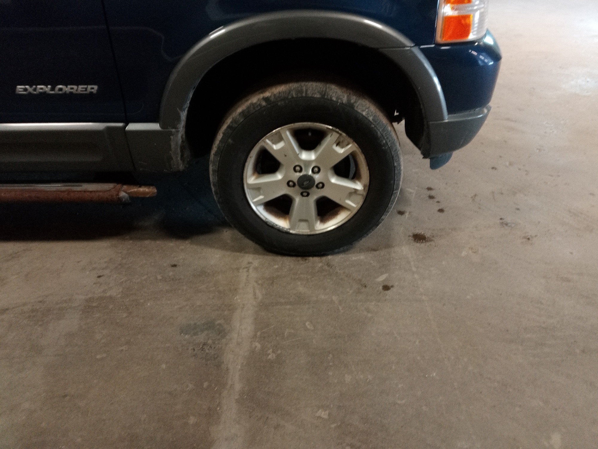 2005 ford explorer xlt-4.6l-4wd with 245386 miles for sale near elk-river, minnesota 106390_15_front_pass_wheel.jpg