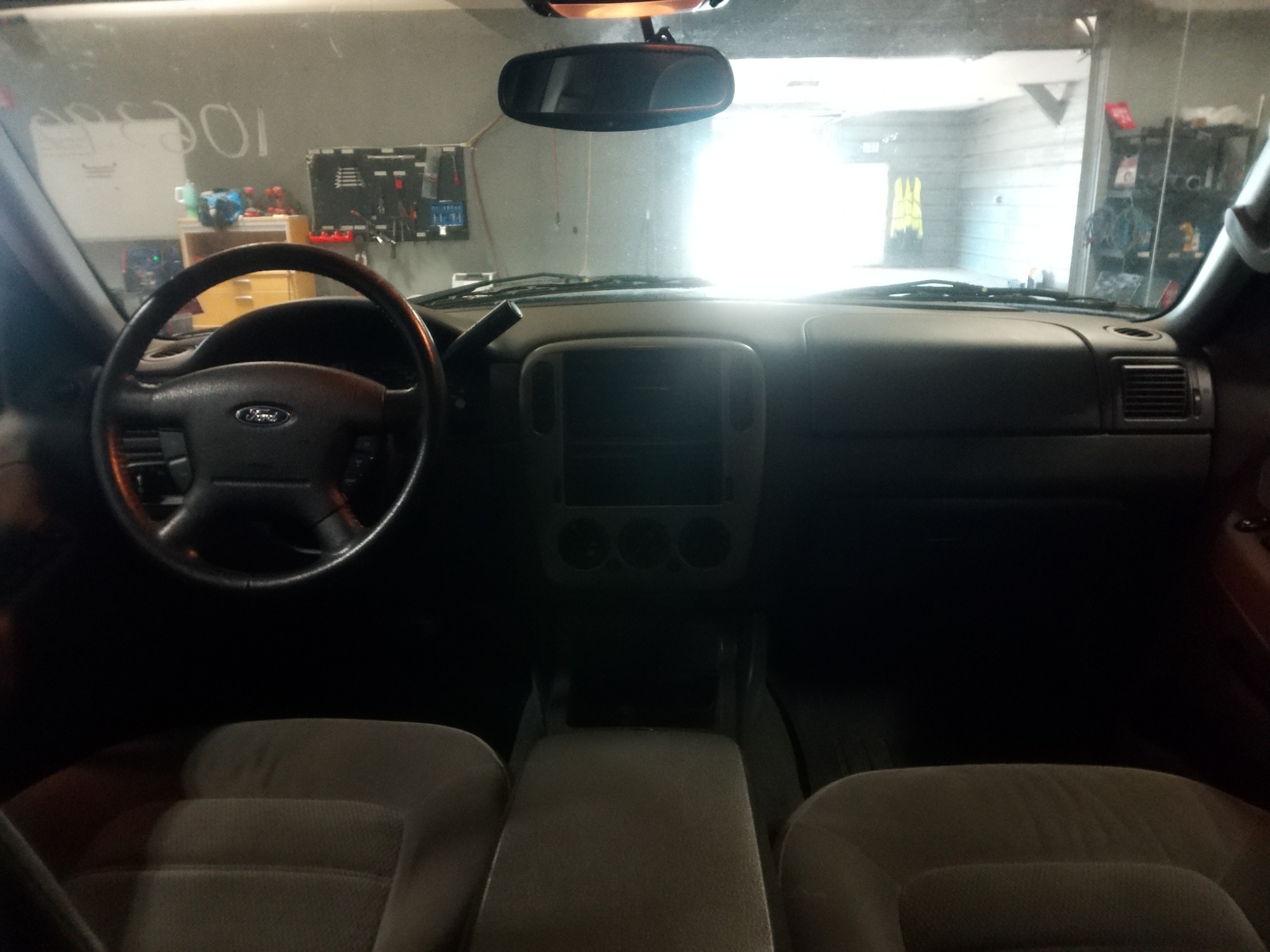 2005 ford explorer xlt-4.6l-4wd with 245386 miles for sale near elk-river, minnesota 106390_34_whole_dash.jpg