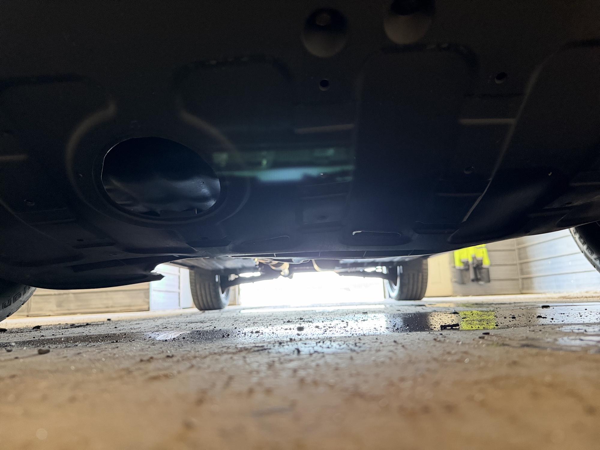 2010 hyundai tucson limited-2wd with 229317 miles for sale near elk-river, minnesota 106392_16_undercar_front.jpg