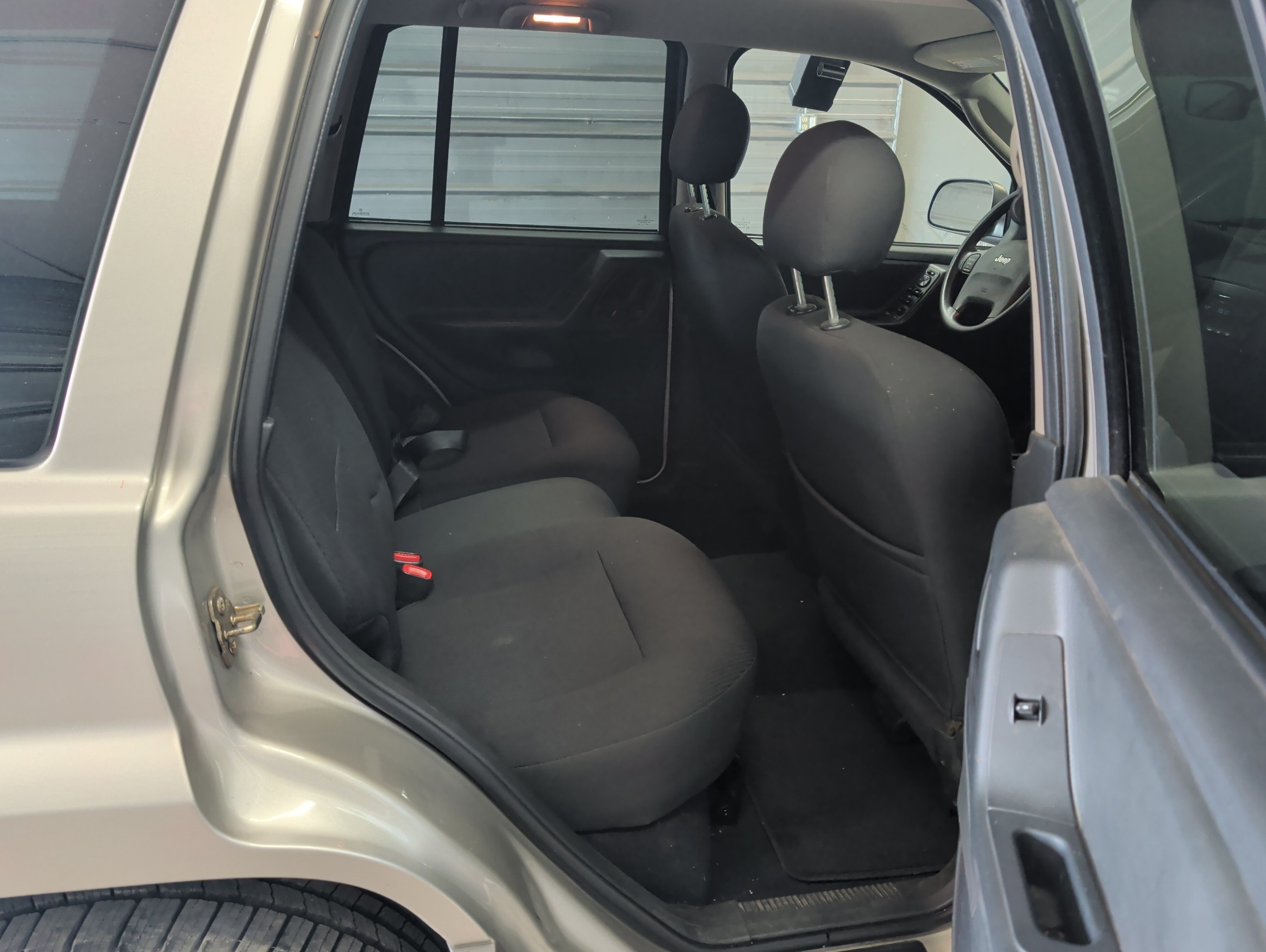 2003 jeep grand-cherokee laredo-4wd with 126243 miles for sale near elk-river, minnesota 106393_28_pass_rear_seat.jpg