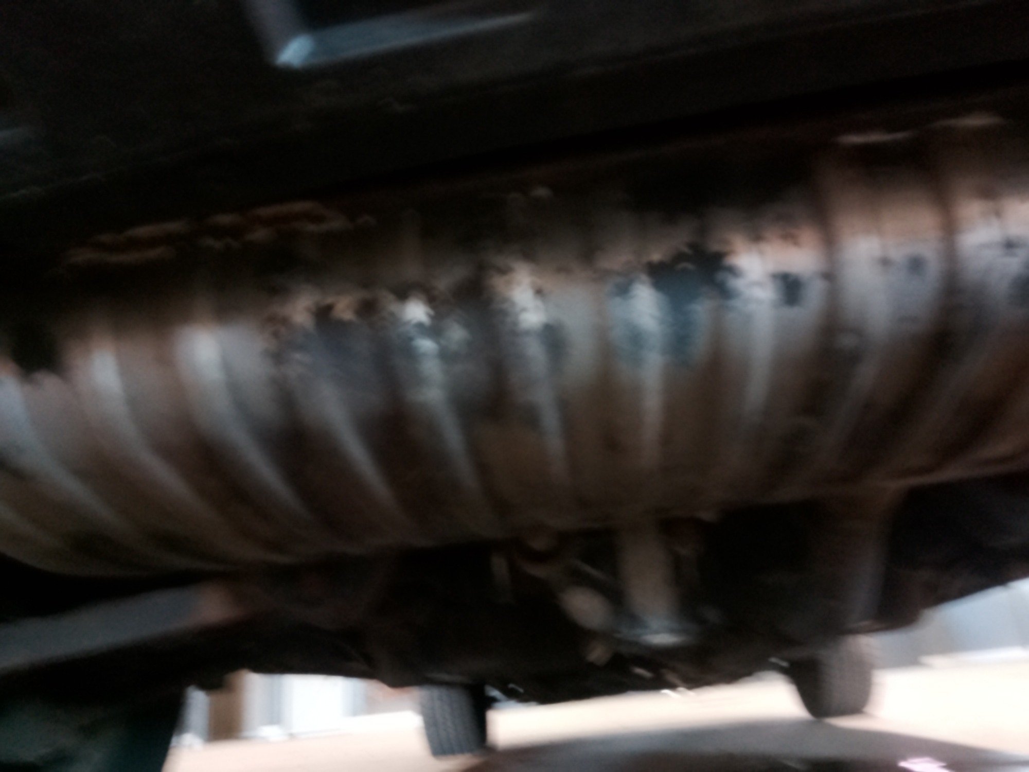 2005 hyundai tucson gls-2.7-4wd with 199158 miles for sale near elk-river, minnesota 106395_19_undercar_rear.jpg