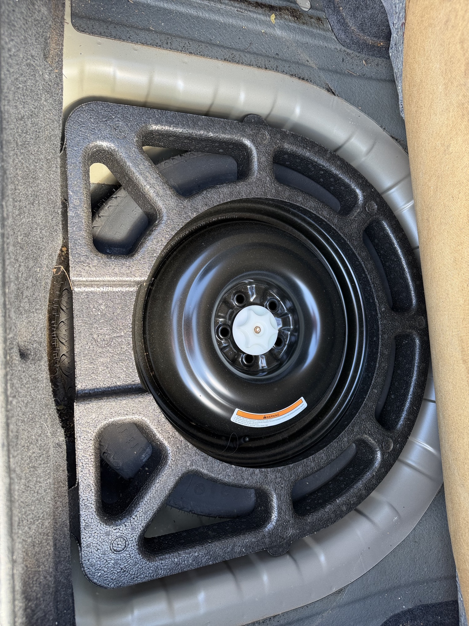 2006 nissan maxima se with 134407 miles for sale near elk-river, minnesota 106396_27_spare_tire.jpg