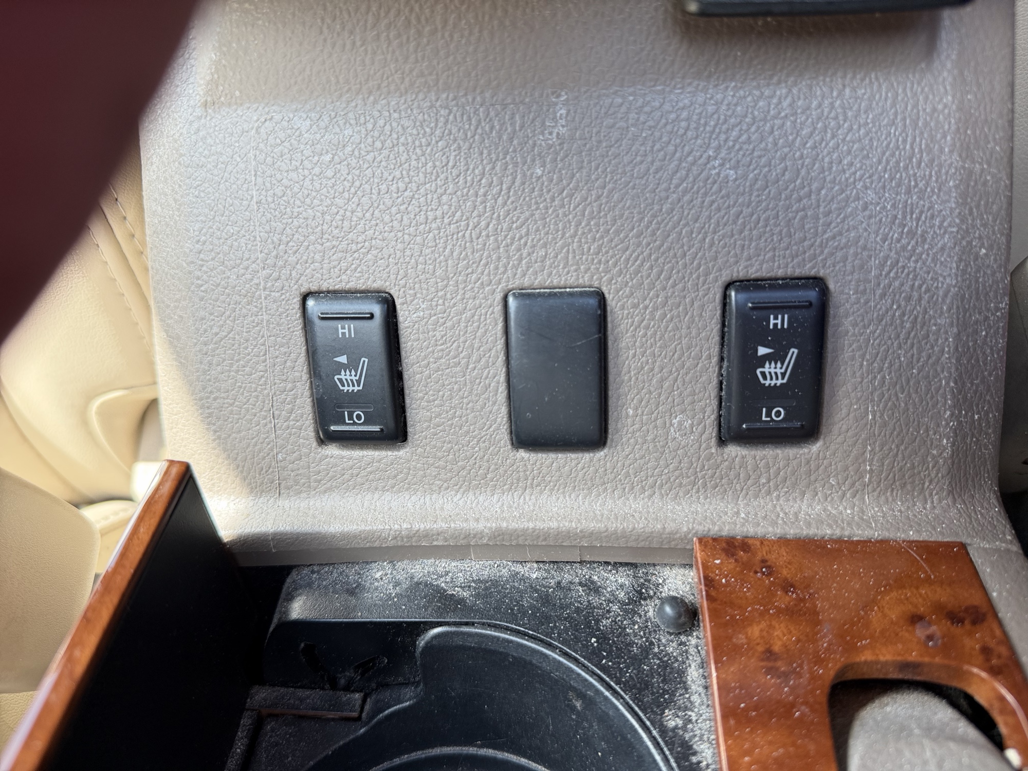 2006 nissan maxima se with 134407 miles for sale near elk-river, minnesota 106396_42_heated_seat_switches.jpg