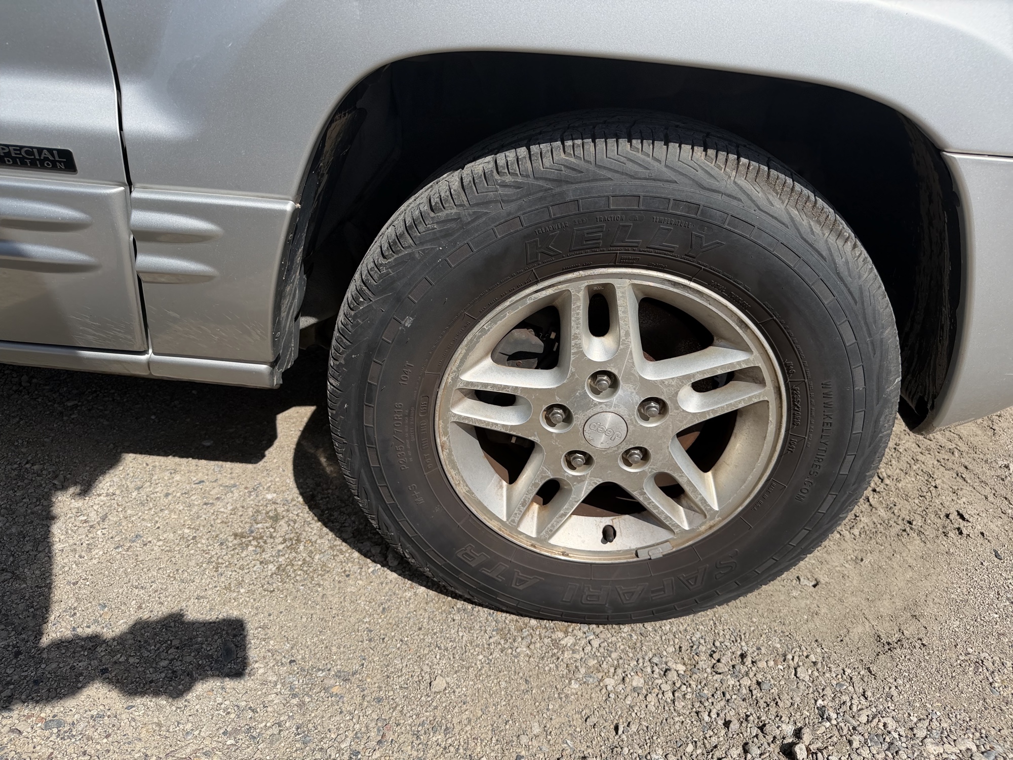 2004 jeep grand-cherokee laredo-2wd with 138807 miles for sale near elk-river, minnesota 106397_15_front_pass_wheel.jpg