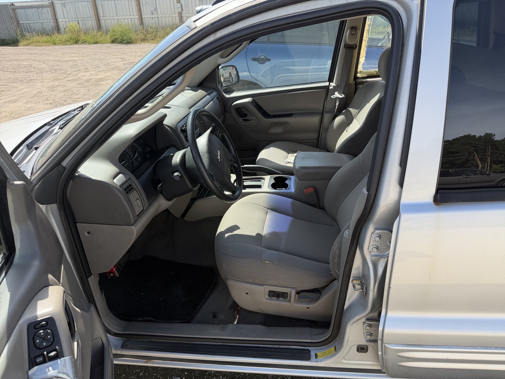2004 jeep grand-cherokee laredo-2wd with 138807 miles for sale near elk-river, minnesota 106397_16_undercar_front.jpg
