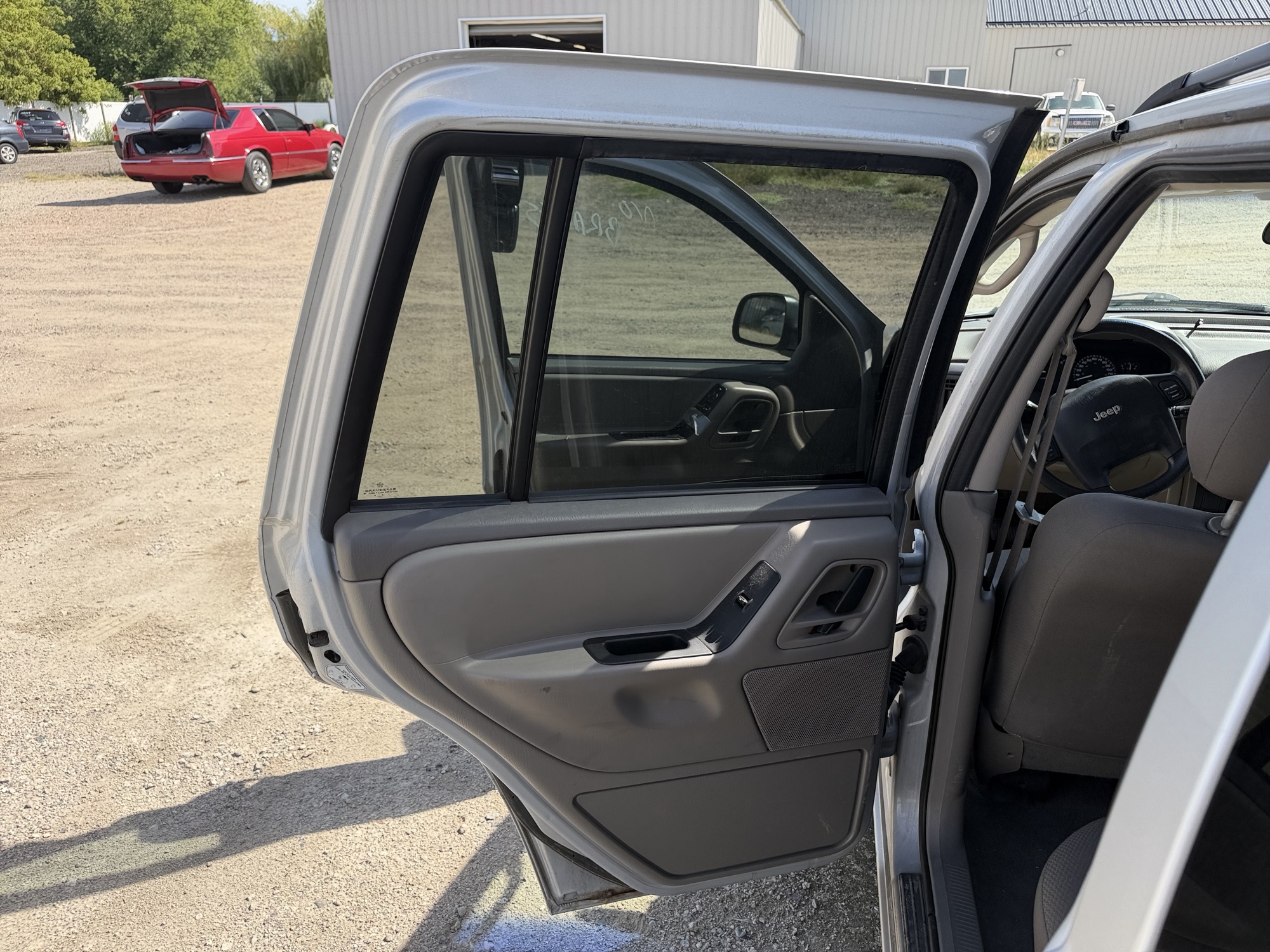 2004 jeep grand-cherokee laredo-2wd with 138807 miles for sale near elk-river, minnesota 106397_24_drv_rear_seat.jpg