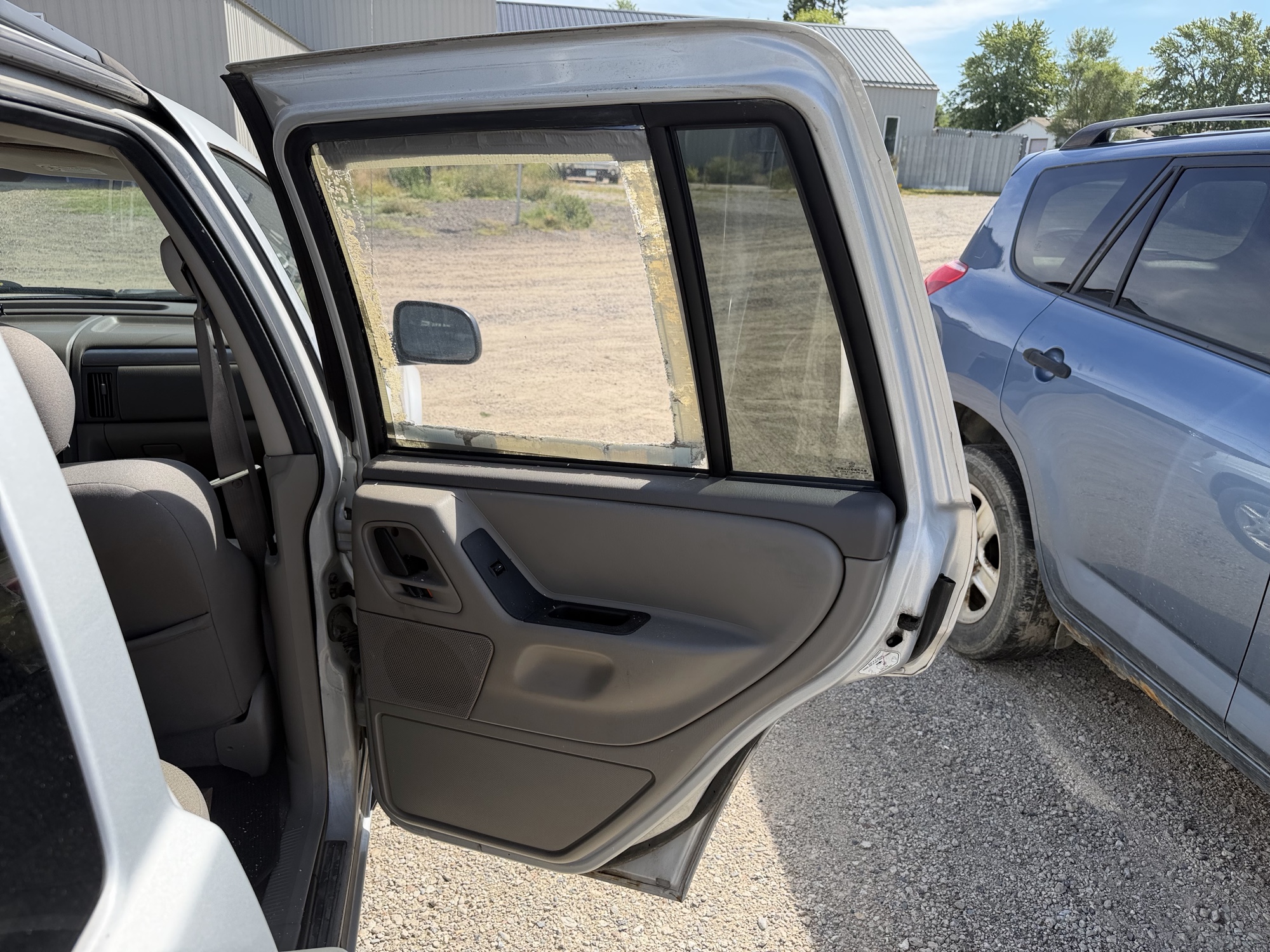 2004 jeep grand-cherokee laredo-2wd with 138807 miles for sale near elk-river, minnesota 106397_27_spare_tire.jpg