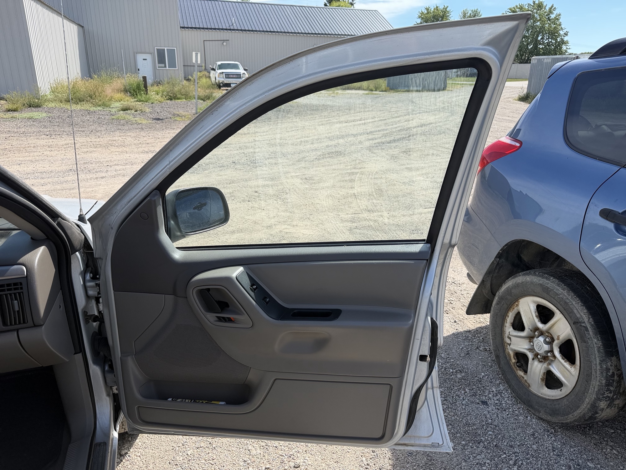 2004 jeep grand-cherokee laredo-2wd with 138807 miles for sale near elk-river, minnesota 106397_32_passenger_door_panel.jpg