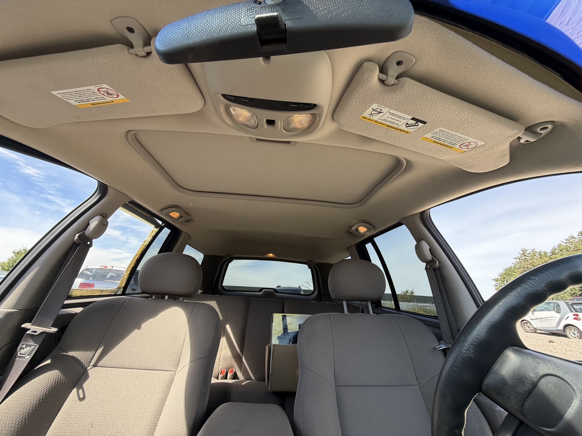 2004 jeep grand-cherokee laredo-2wd with 138807 miles for sale near elk-river, minnesota 106397_35_headliner_sunroof.jpg