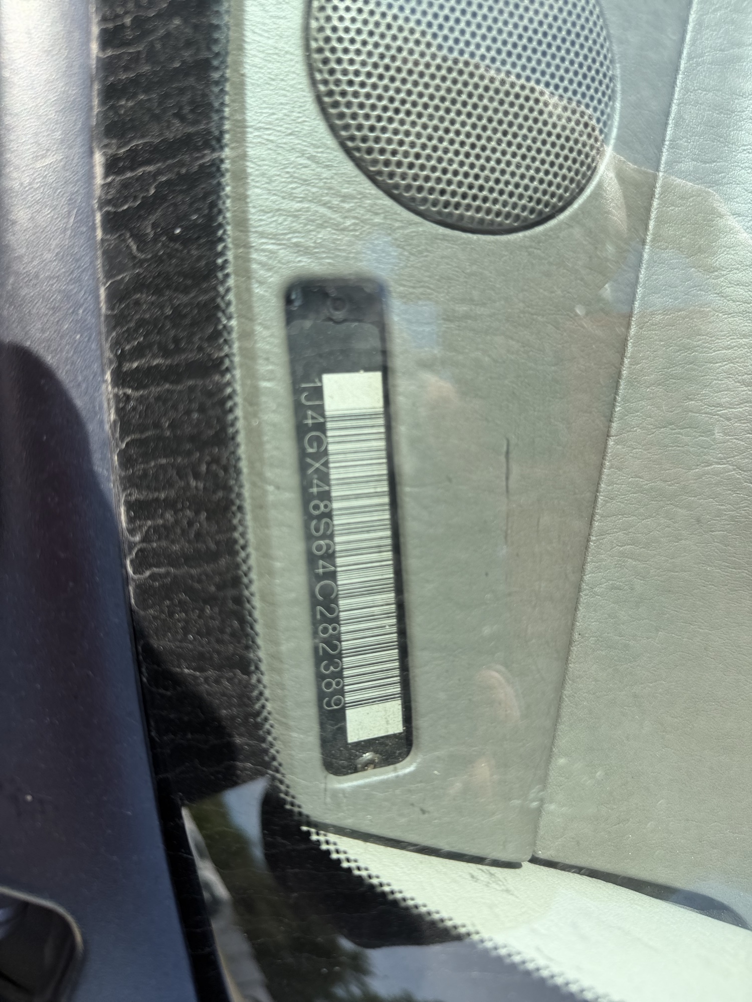 2004 jeep grand-cherokee laredo-2wd with 138807 miles for sale near elk-river, minnesota 106397_48_windshield_vin_plate.jpg