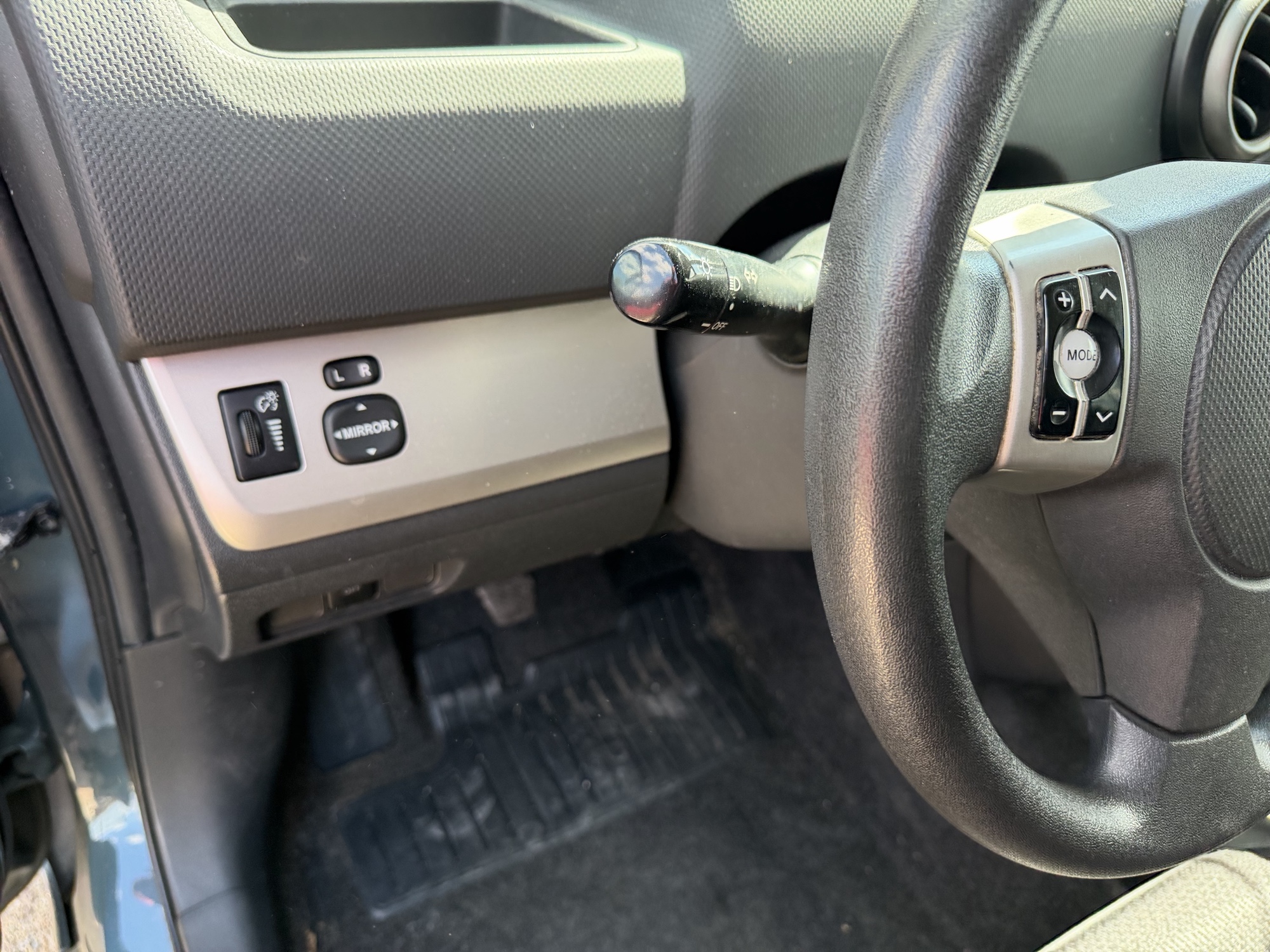 2008 scion xb with 101491 miles for sale near elk-river, minnesota 106399_37_left_of_steering_wheel.jpg