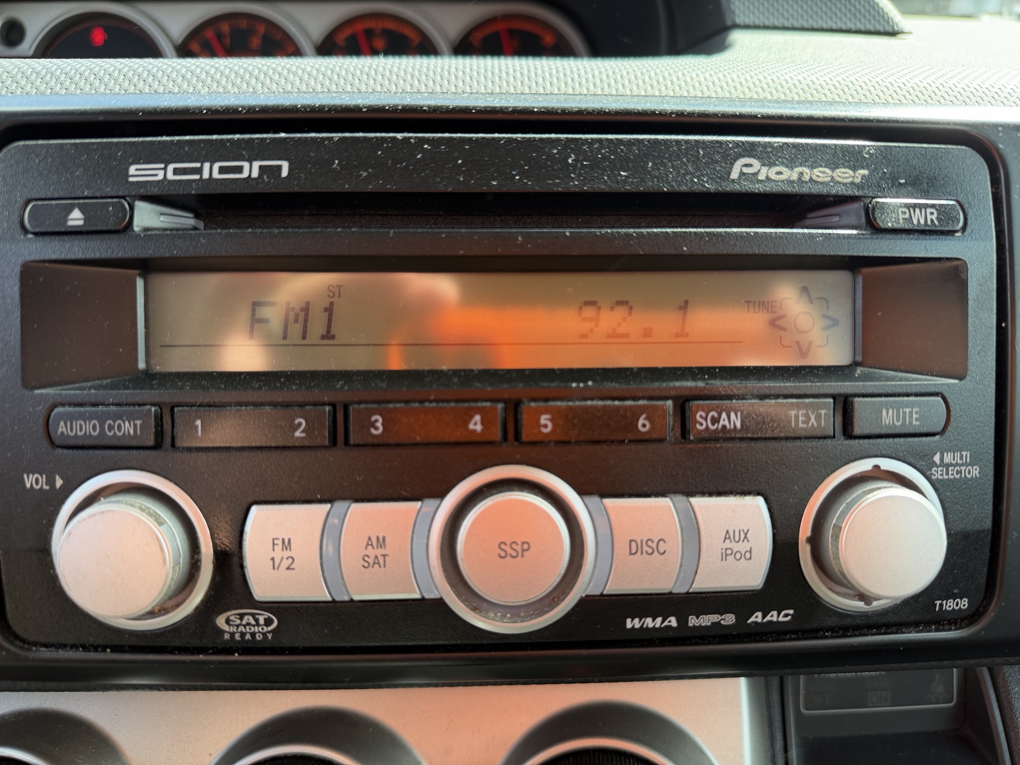 2008 scion xb with 101491 miles for sale near elk-river, minnesota 106399_39_radio_closeup.jpg