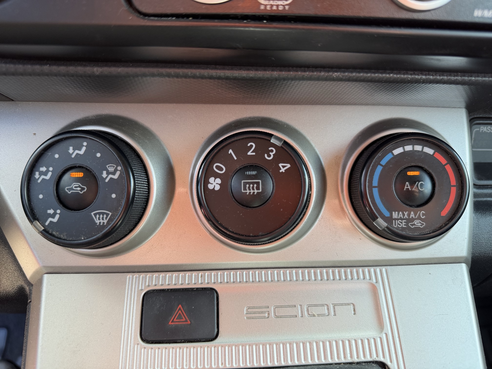 2008 scion xb with 101491 miles for sale near elk-river, minnesota 106399_40_climate_control.jpg
