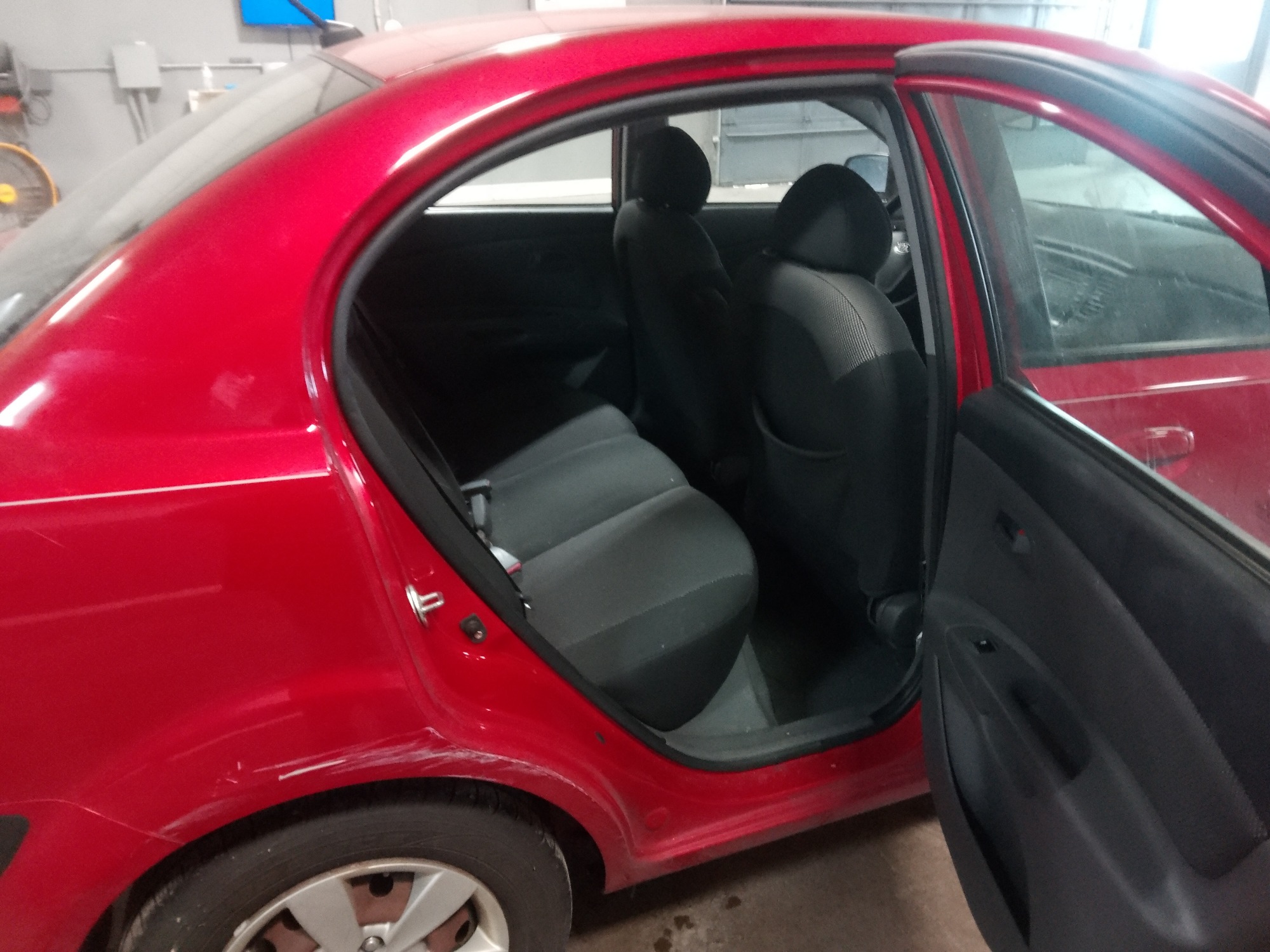 2008 kia rio base with 152254 miles for sale near elk-river, minnesota 106400_28_pass_rear_seat.jpg