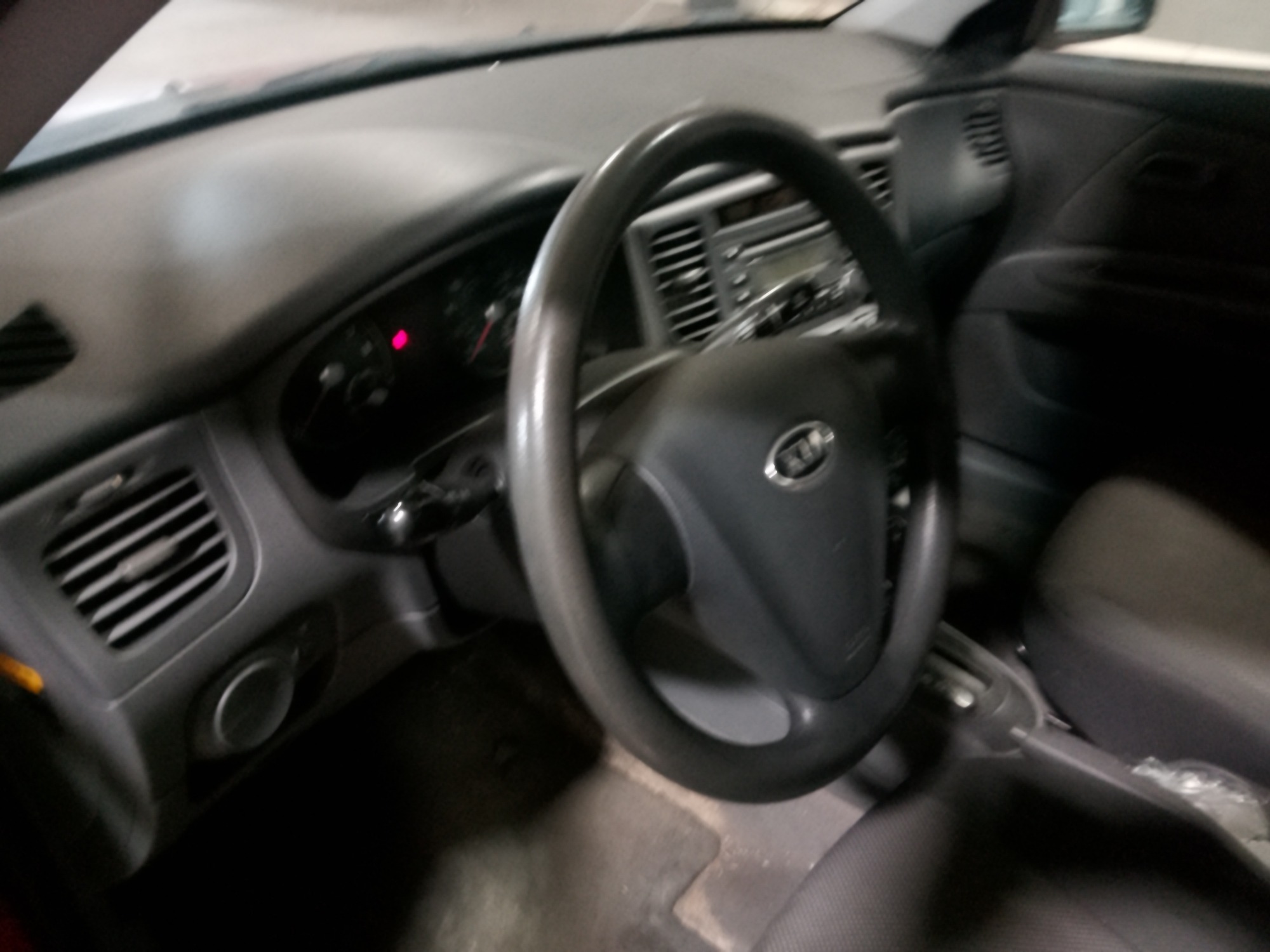 2008 kia rio base with 152254 miles for sale near elk-river, minnesota 106400_37_left_of_steering_wheel.jpg