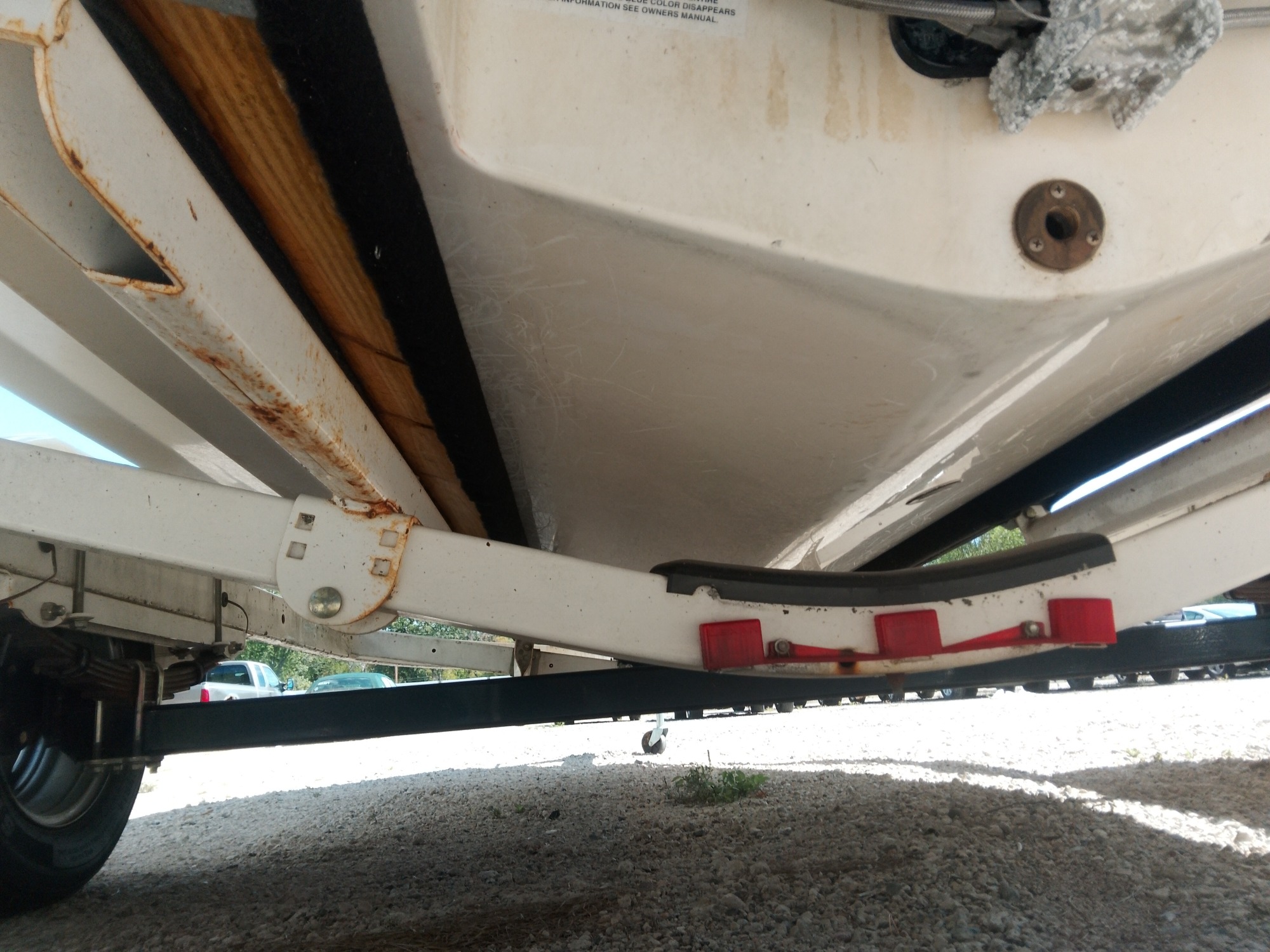 2002 chapparal 183 for sale near elk-river, minnesota 106401_19_undercar_rear.jpg
