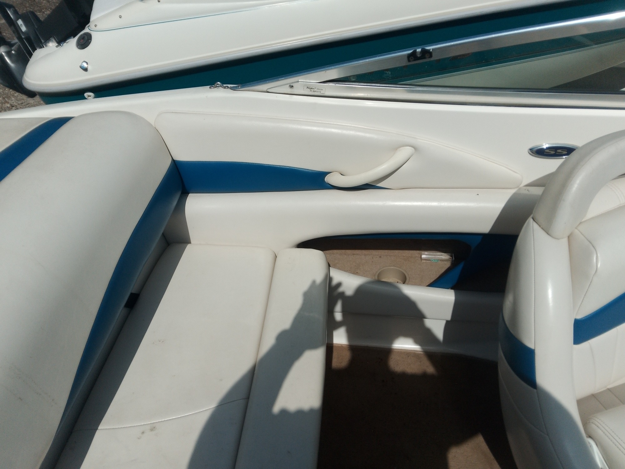 2002 chapparal 183 for sale near elk-river, minnesota 106401_29_third_row_seat.jpg