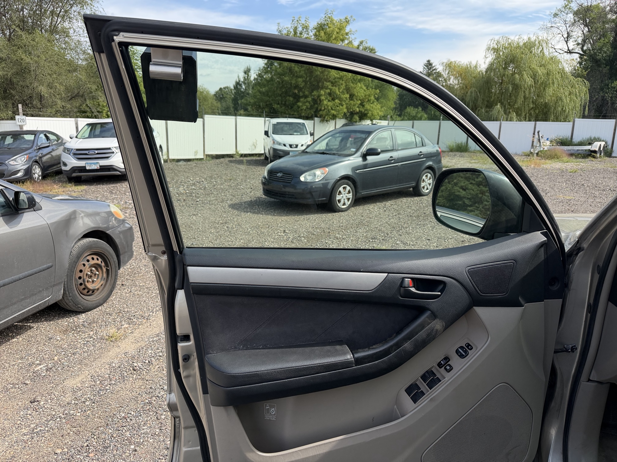 2005 toyota 4runner sport-edition-v6-4wd with 115448 miles for sale near elk-river, minnesota 106402_23_driver_door_panel.jpg