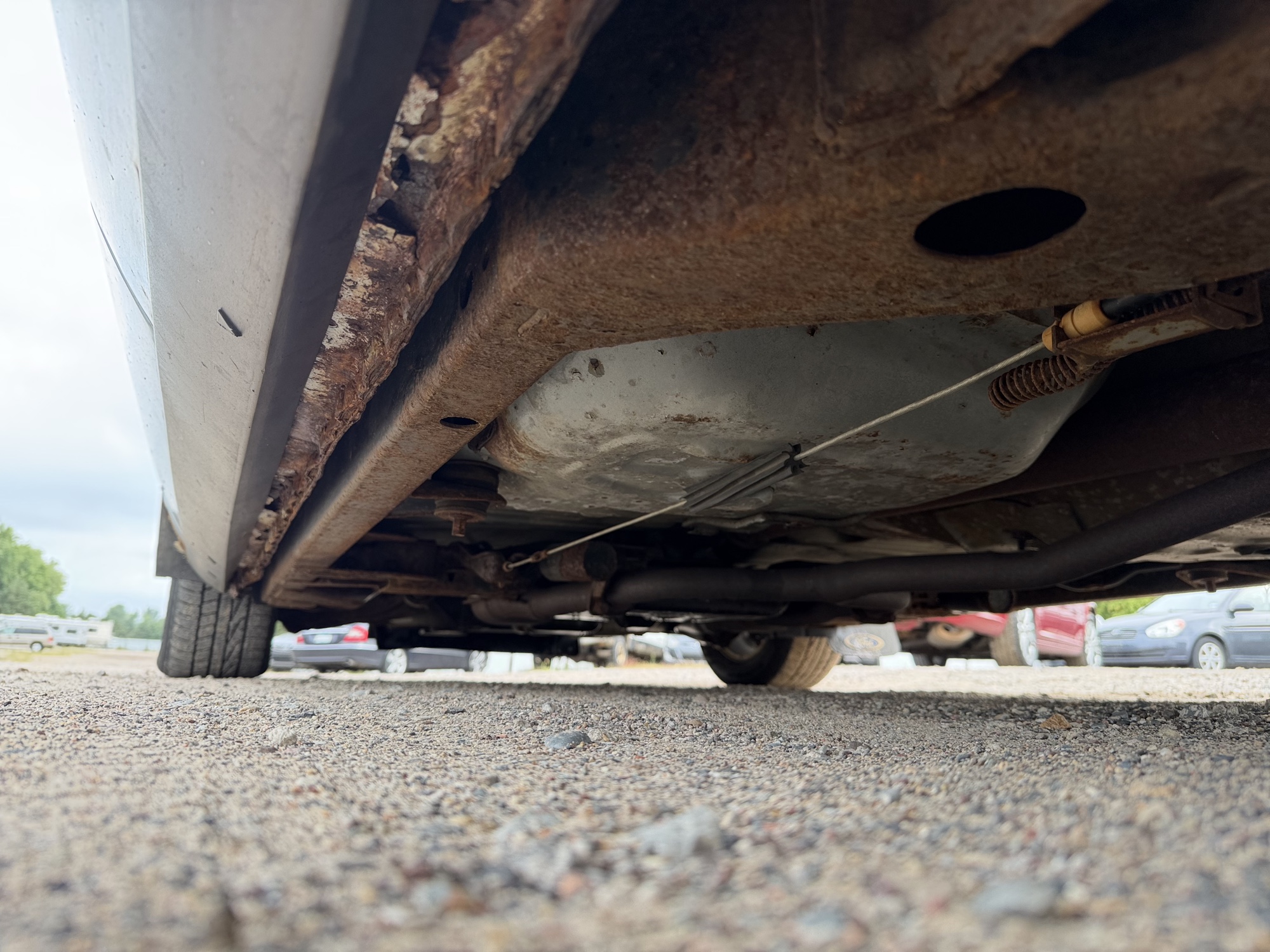 2007 ford crown-victoria lx with 175864 miles for sale near elk-river, minnesota 106403_18_undercar_rear_drv.jpg