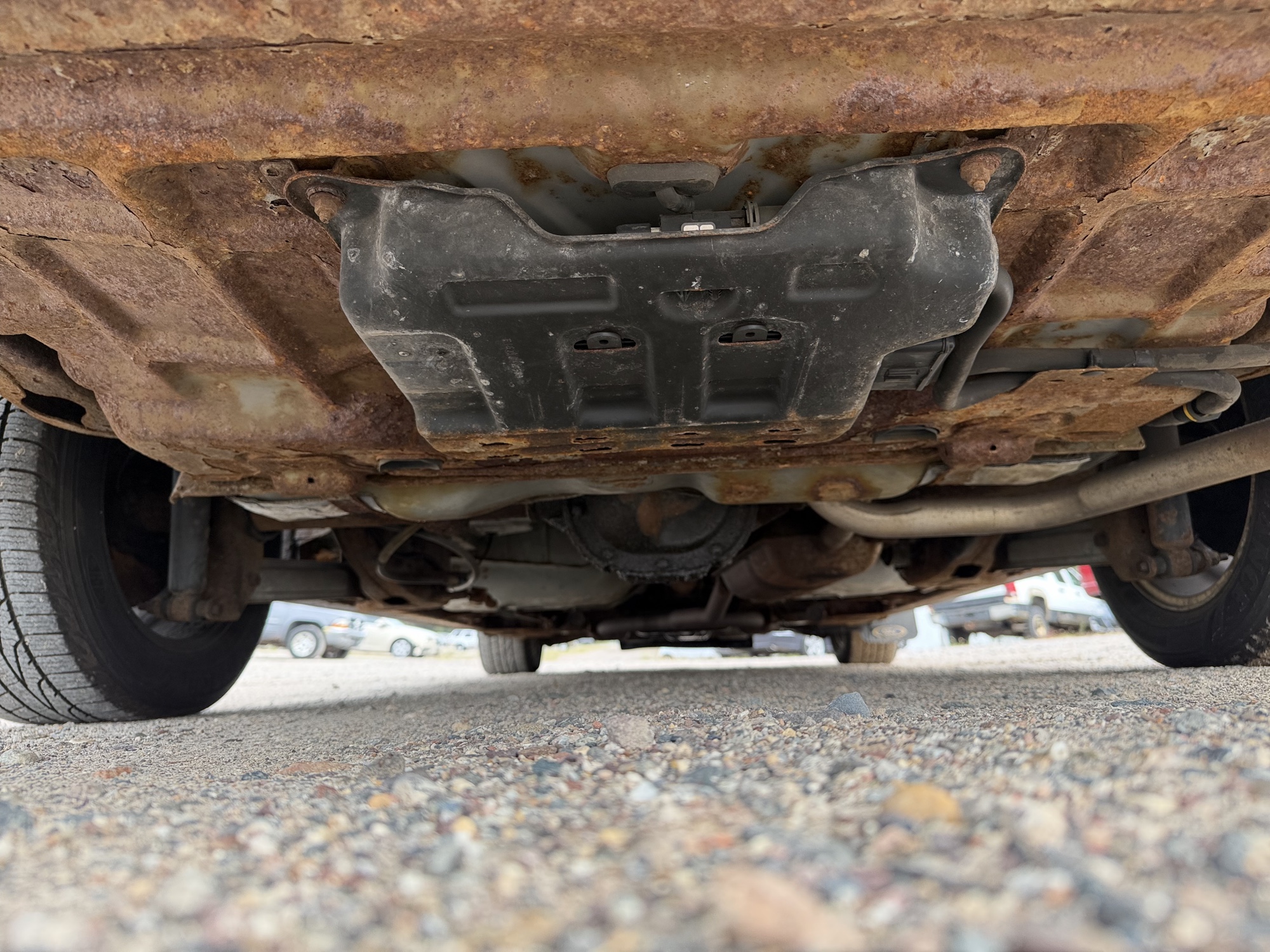 2007 ford crown-victoria lx with 175864 miles for sale near elk-river, minnesota 106403_19_undercar_rear.jpg