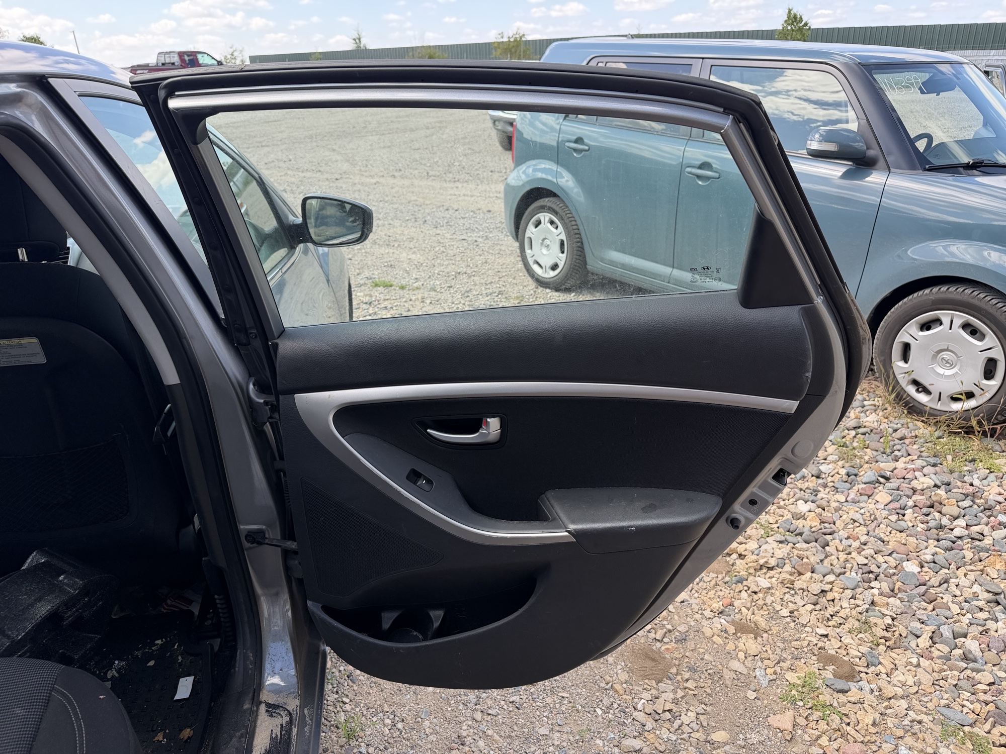 2014 hyundai elantra-gt a-t with 139751 miles for sale near elk-river, minnesota 106404_30_pass_rear_door_panel.jpg