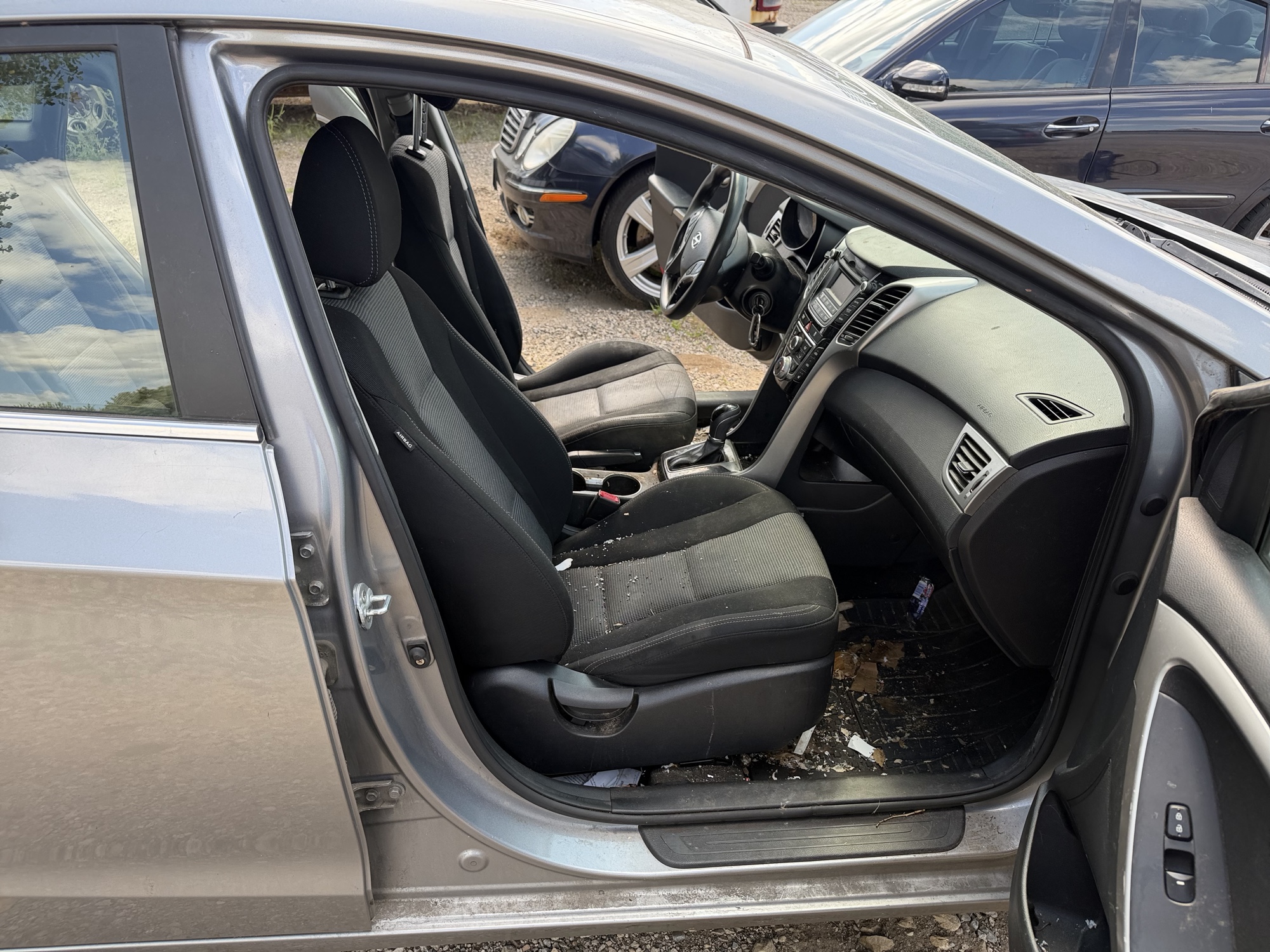 2014 hyundai elantra-gt a-t with 139751 miles for sale near elk-river, minnesota 106404_31_passenger_seat.jpg