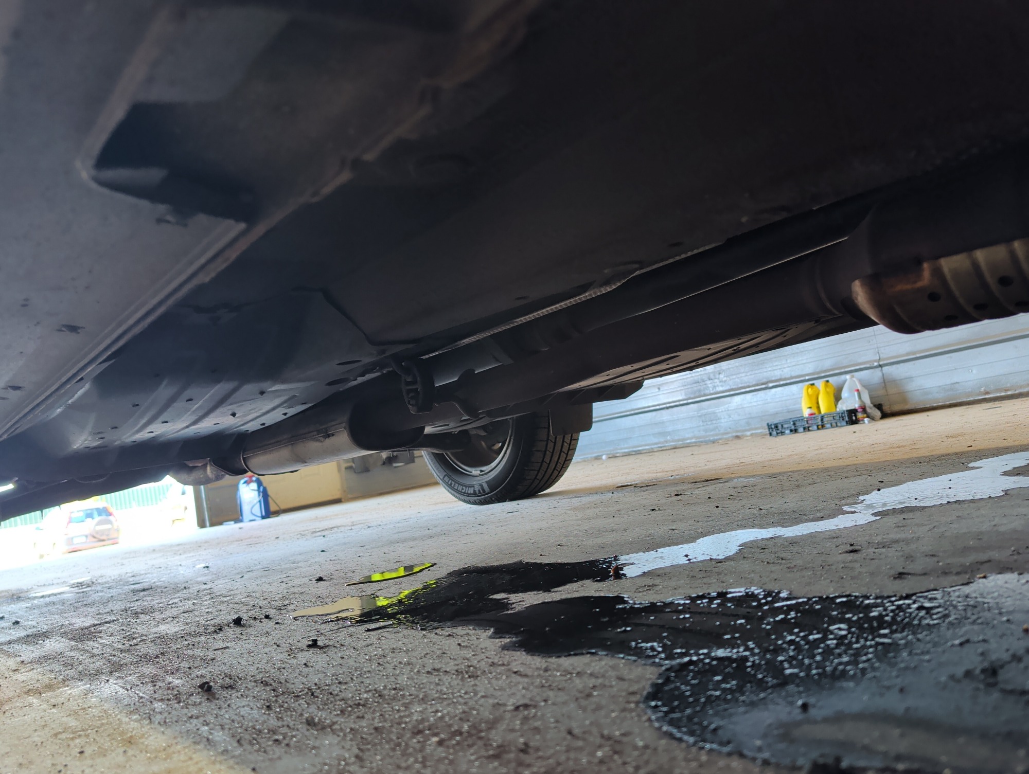 2014 hyundai tucson gls-awd with 194581 miles for sale near elk-river, minnesota 106405_21_undercar_pass_side.jpg